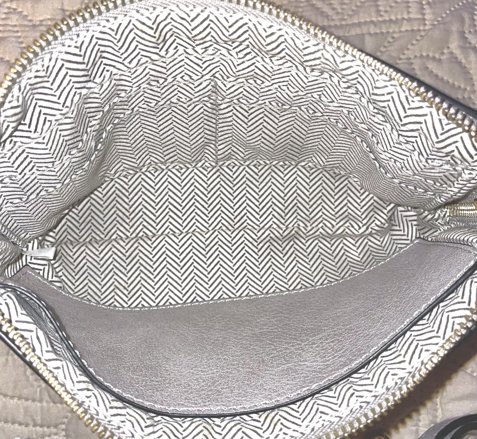 Small Crossbody Bag Wallet with Twist Locking Zipper Closure Color Gray 8×5”