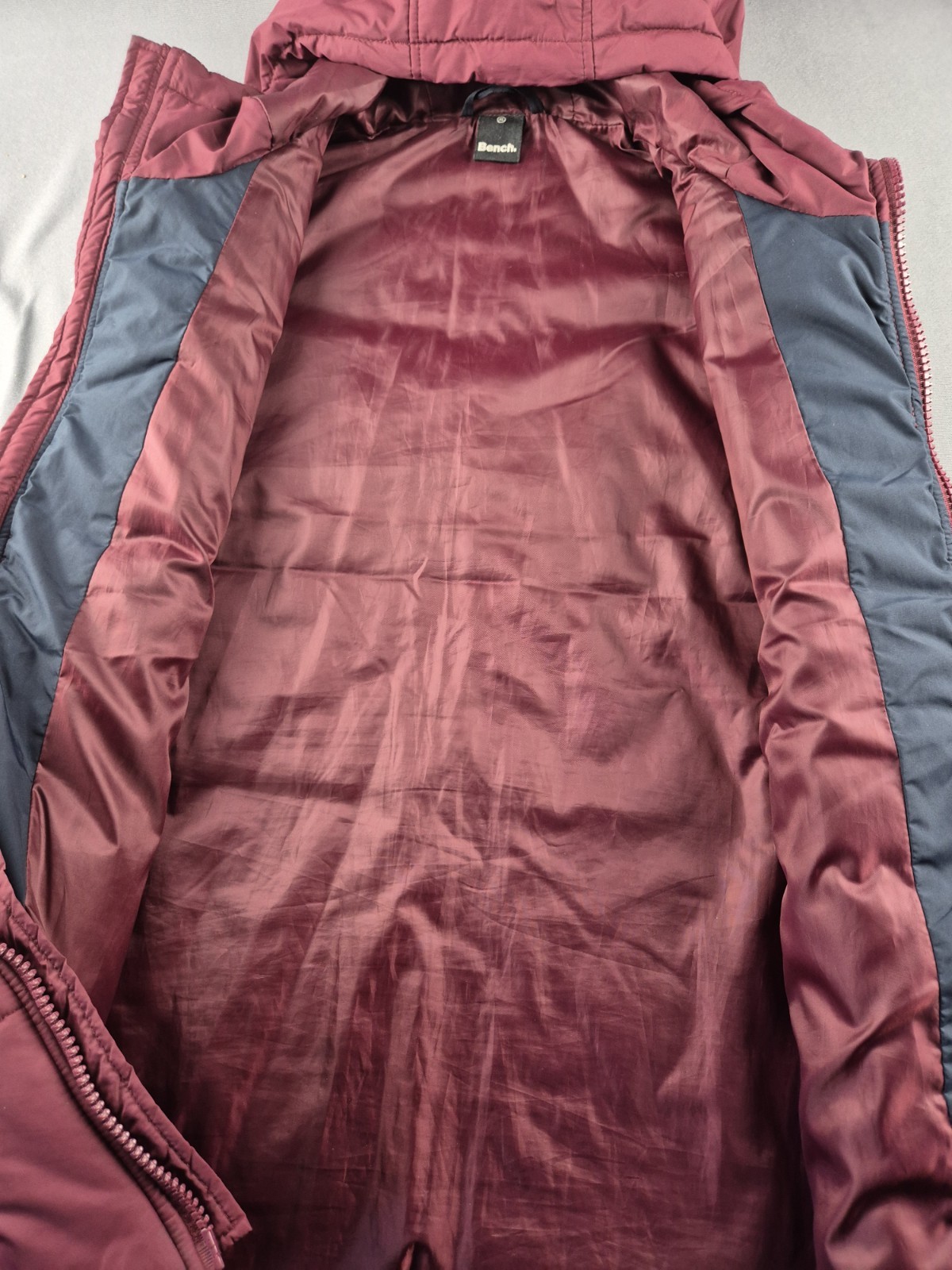 Bench Burgundy & Navy Hooded Padded Gilet Bodywarmer XL Mens Winter Zip Vest
