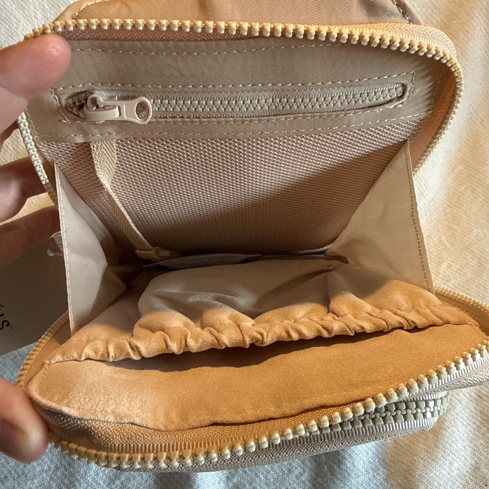 BEIS The All-In-One Sling Crossbody Bag Beige Hidden Water Bottle Pocket