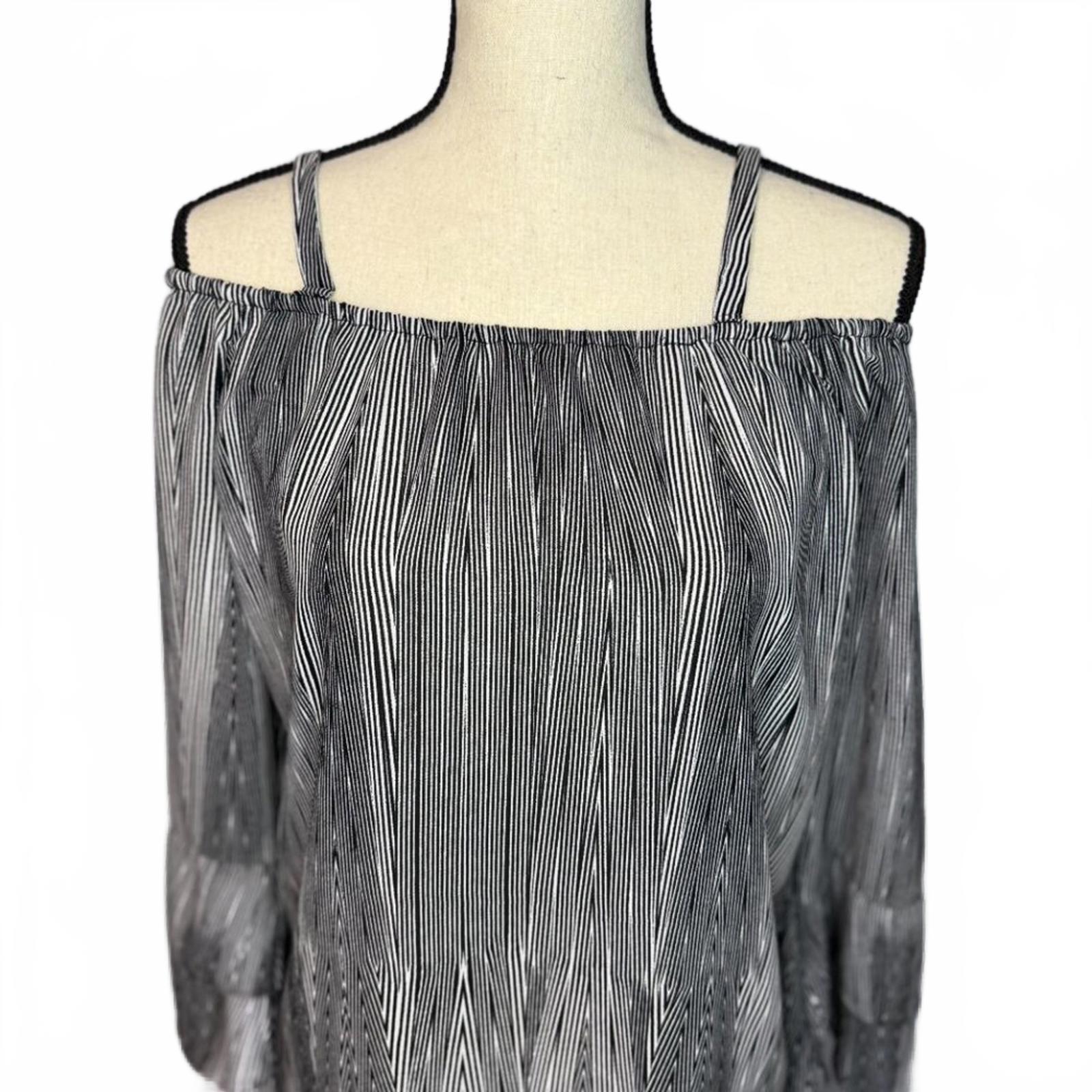 Sioni Black and White Flowy Striped Off-Shoulder Blouse Size Large