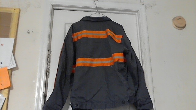 CINTAS INSULATED HI-VISIBILITY SAFETY WORK JACKET ( M-RG ) GRAY PRE-OWNED