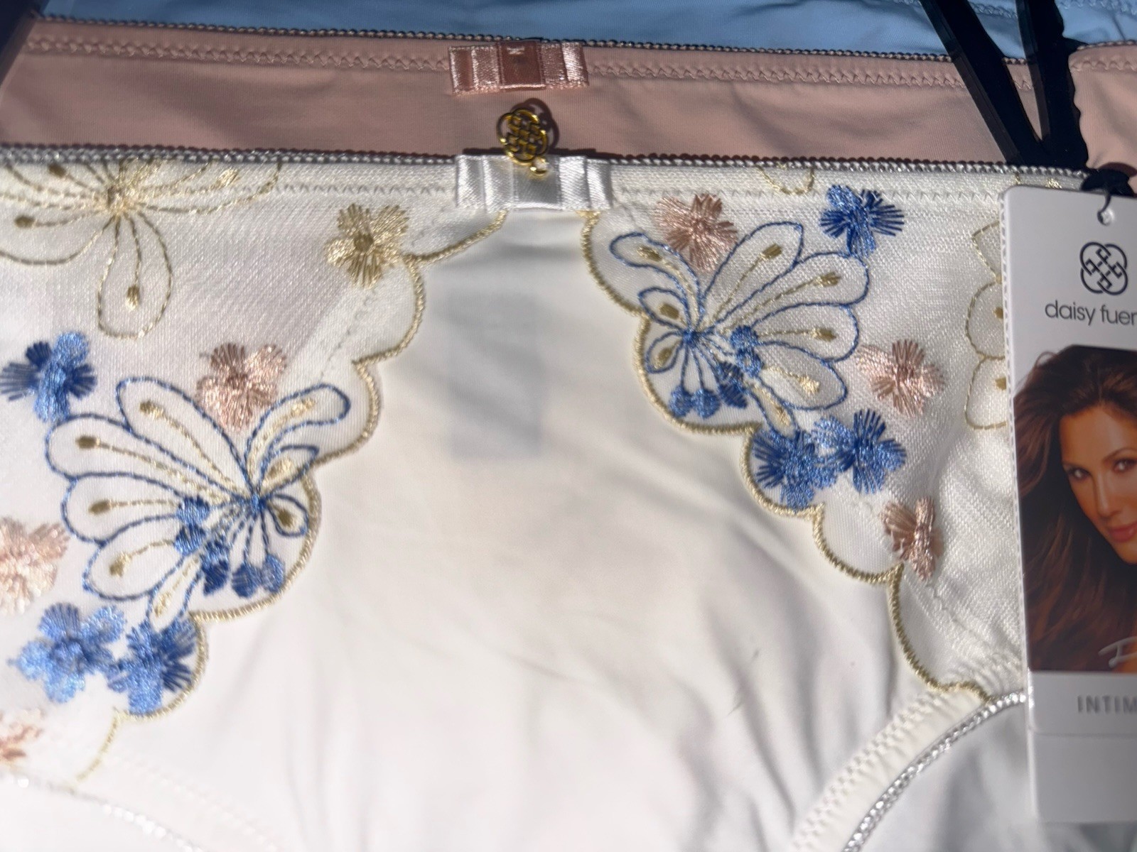 Daisy Fuentes ~ Womens Hipster Underwear Panties 3-Pair Polyester Blend (A) ~ M