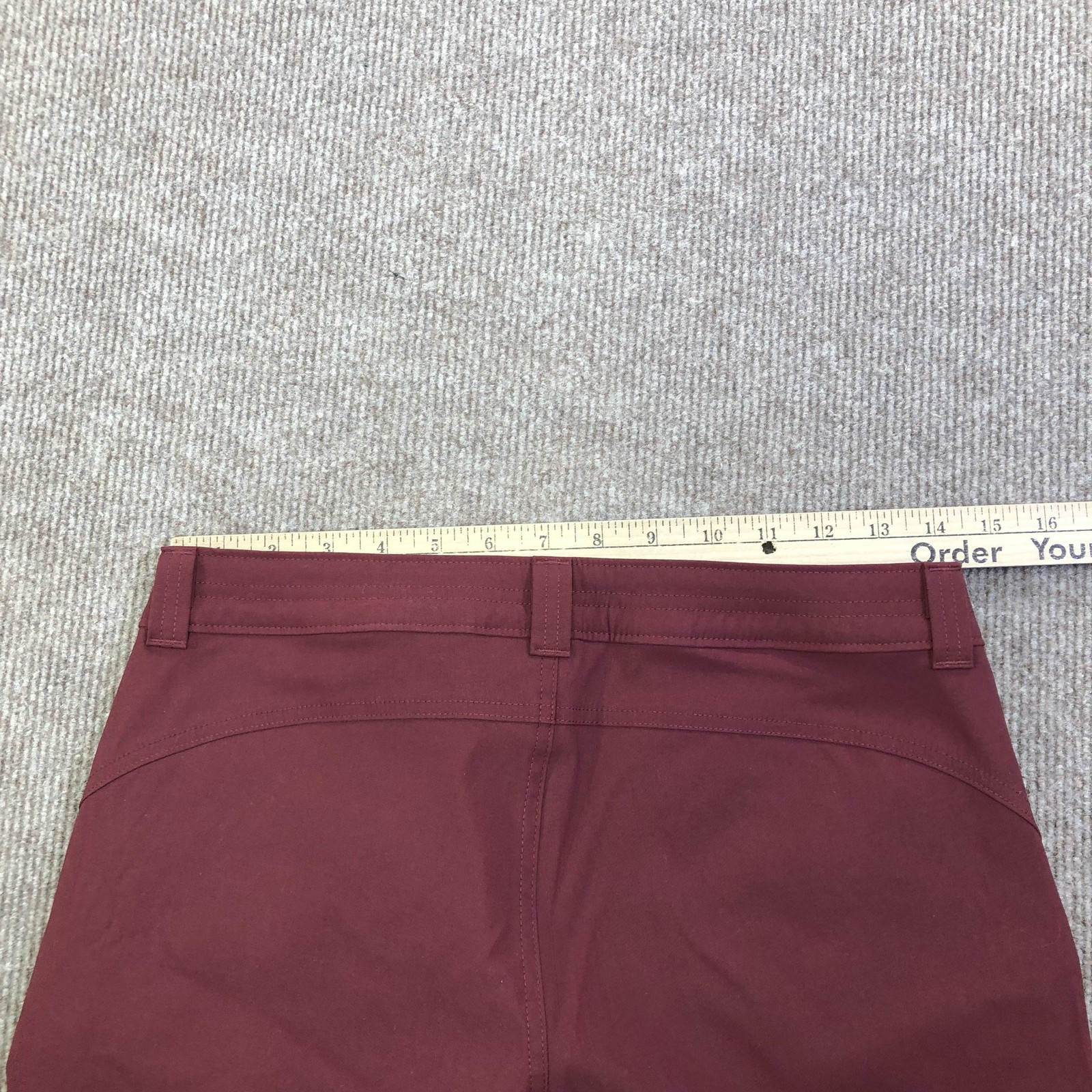 Eddie Bauer Rainier Capri Pants Womens 4 Red Nylon Hiking Outdoor Stretch Travel