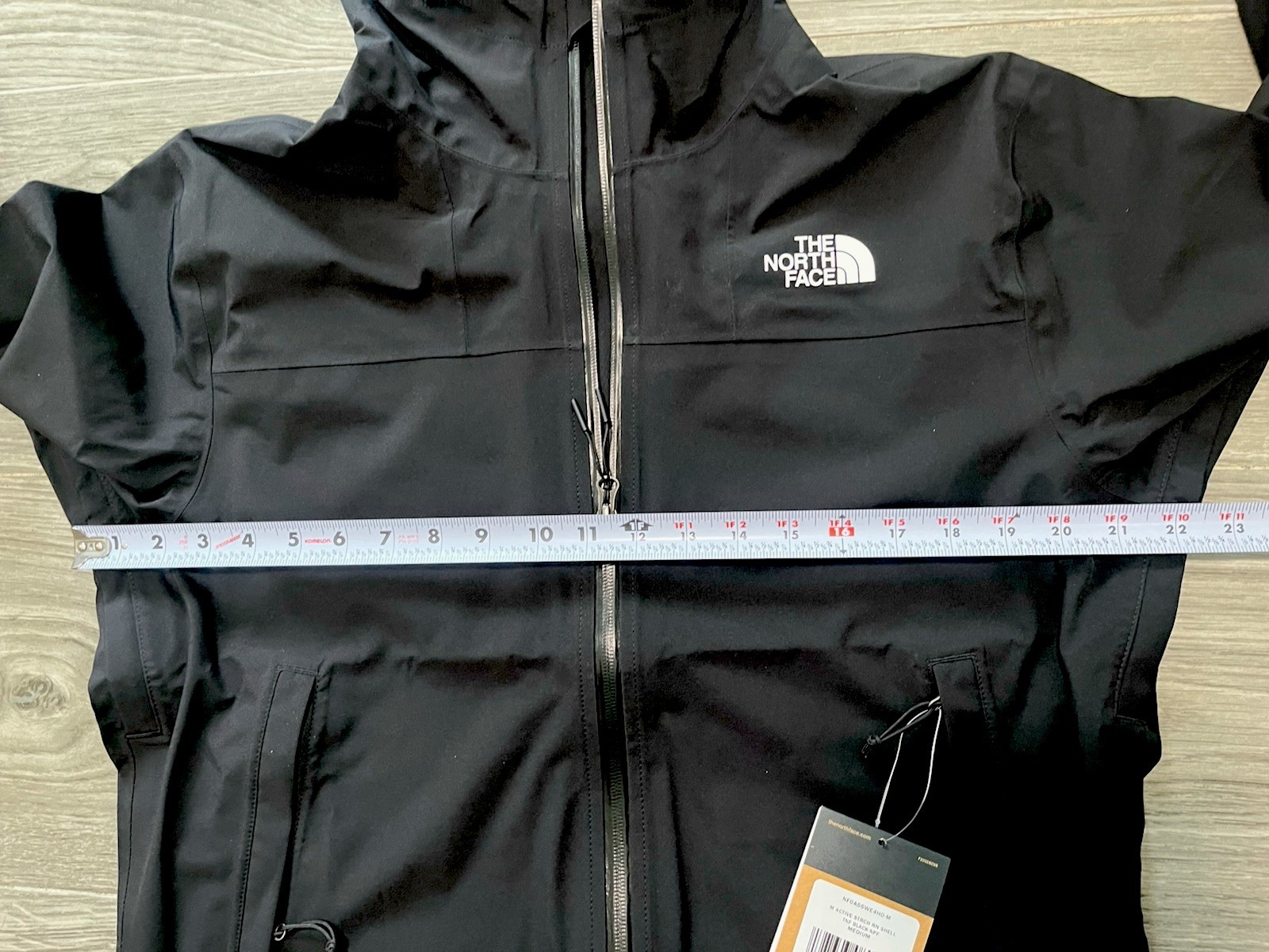 The North Face Men’s Active Stretch Rain Shell Medium Waterproof Black NWT $150