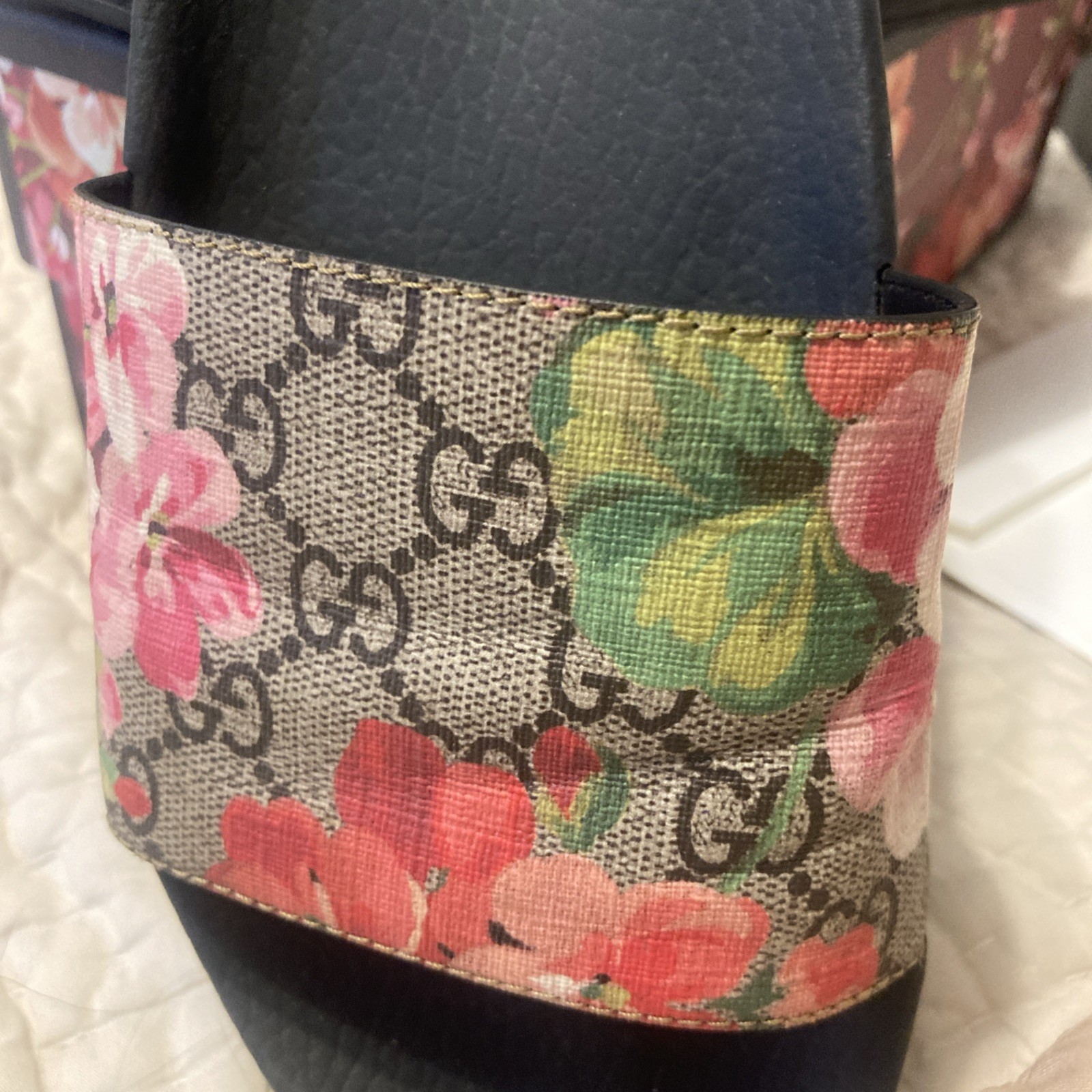 Gucci Womens GG Supreme St. Blooms Place Floral Slides Sandals Women’s Size 9