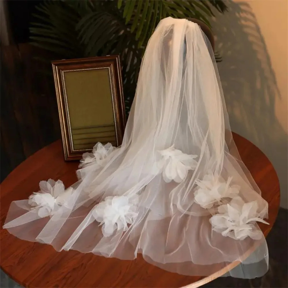 3D Flowers Short Wedding Veil Two Tier With Comb Bridal Veil For Bride Hair