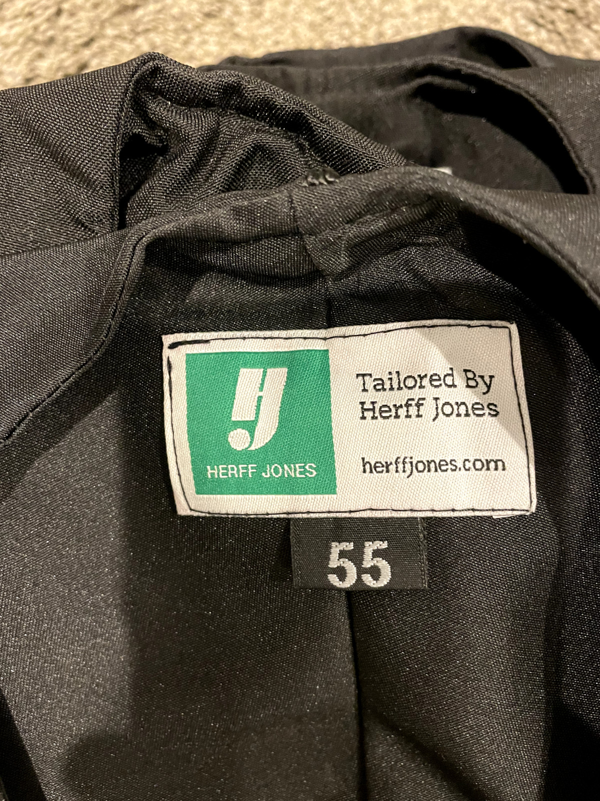 USC Bachelors Graduation Gown Herff Jones Black – Multiple Sizes