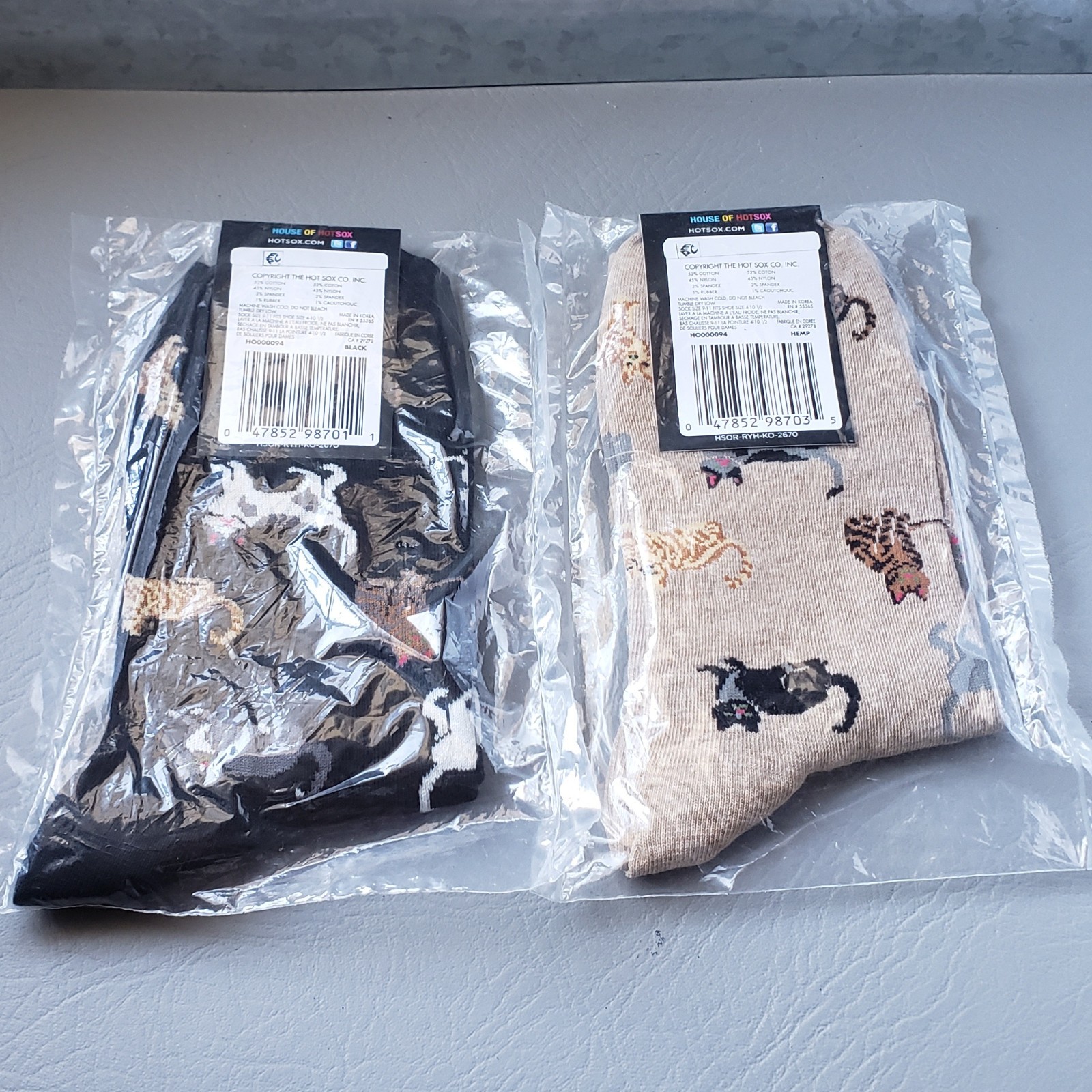 Hot Sox Unisex Cats Crew Socks Set of Two 1 Black 1 Hemp Fits Sizes 9-11 NWT