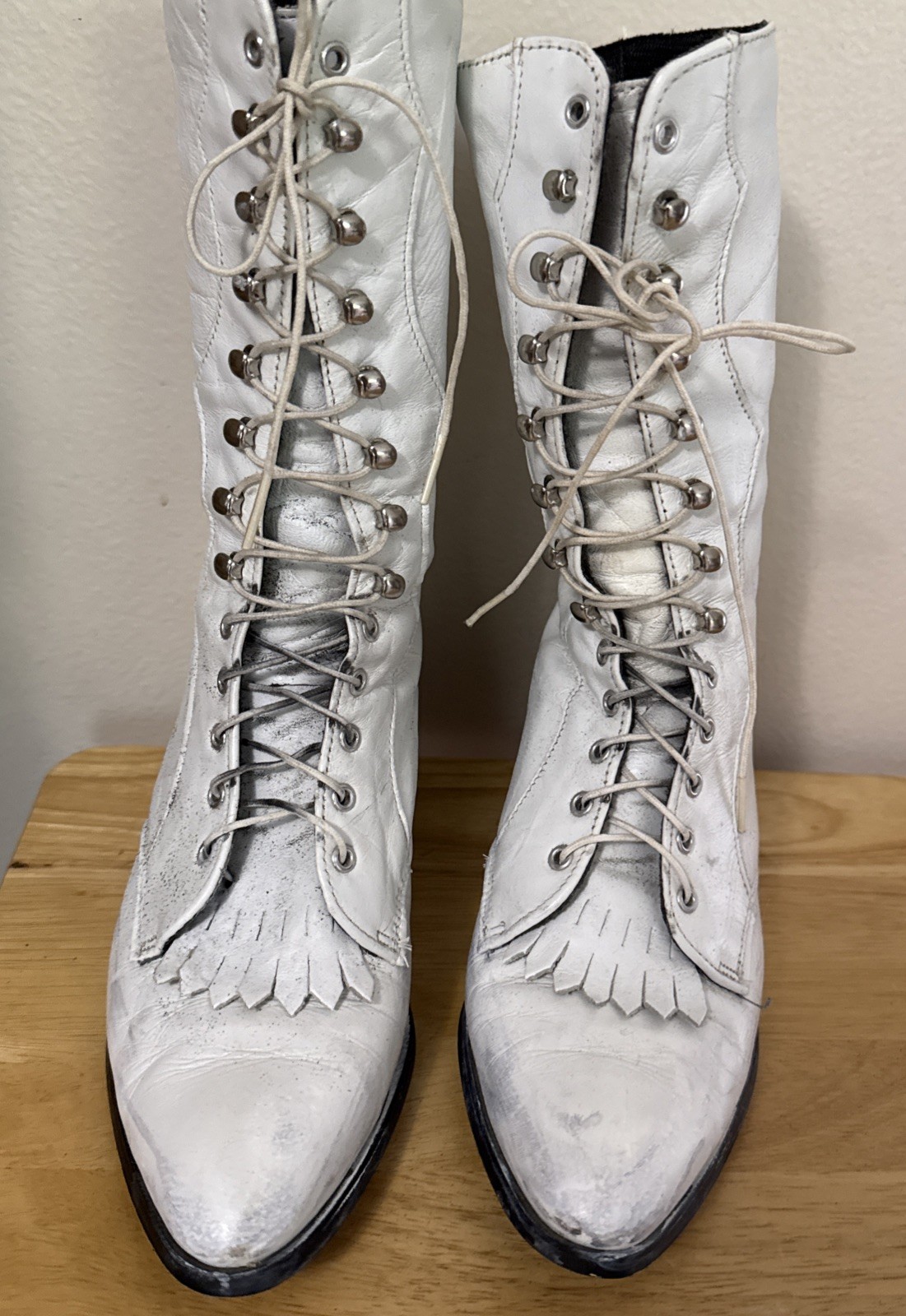 1980’s Loredo Leather White Victorian Style Prairie Boots Speed Lace Pointed 6.5