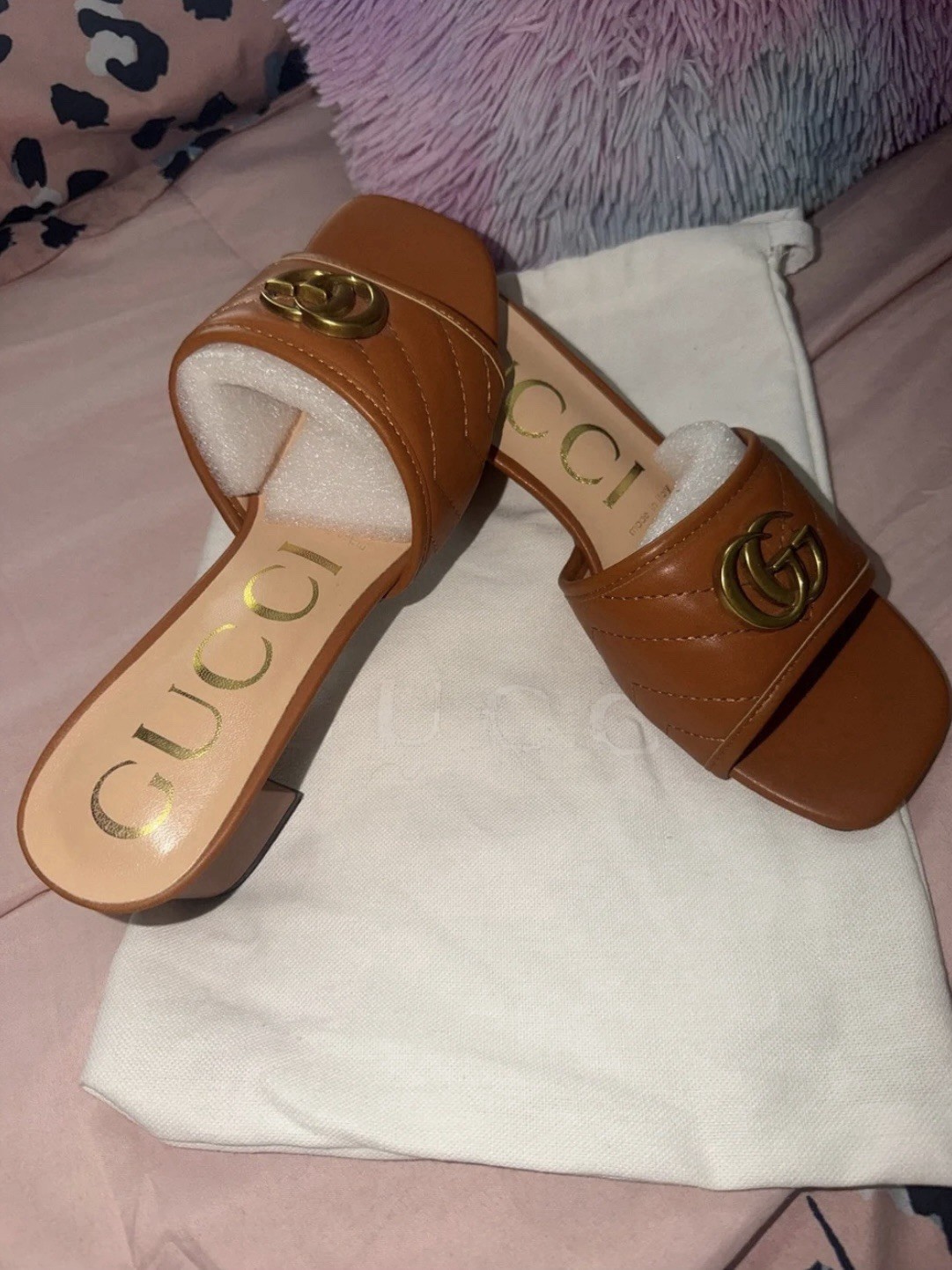 Gucci Women’s Brown Leather Logo Slide Sandals Slip-On Casual Size 7