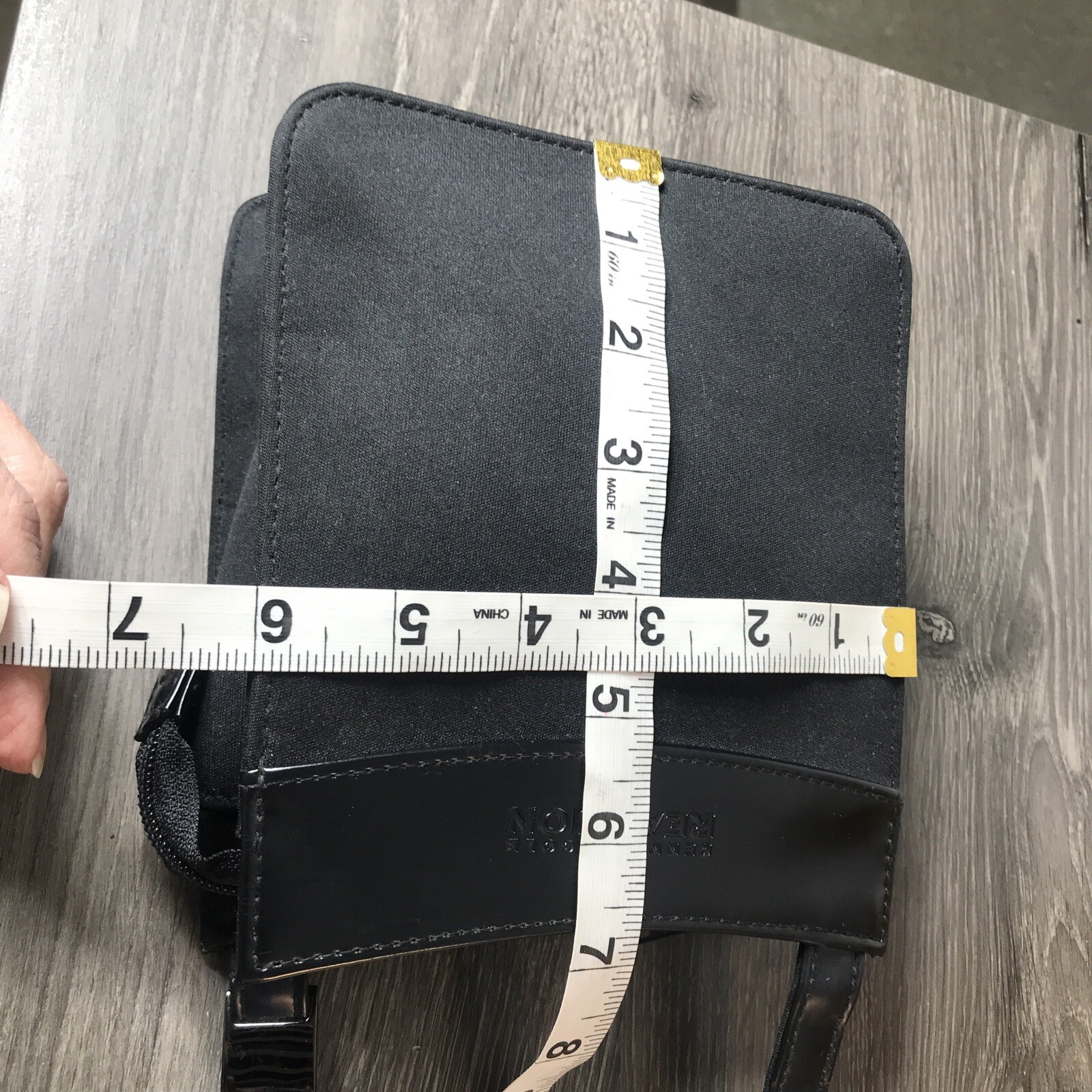 Kenneth Cole Reaction Black Canvas Nylon Logo Zip Crossbody PreOwned EUC