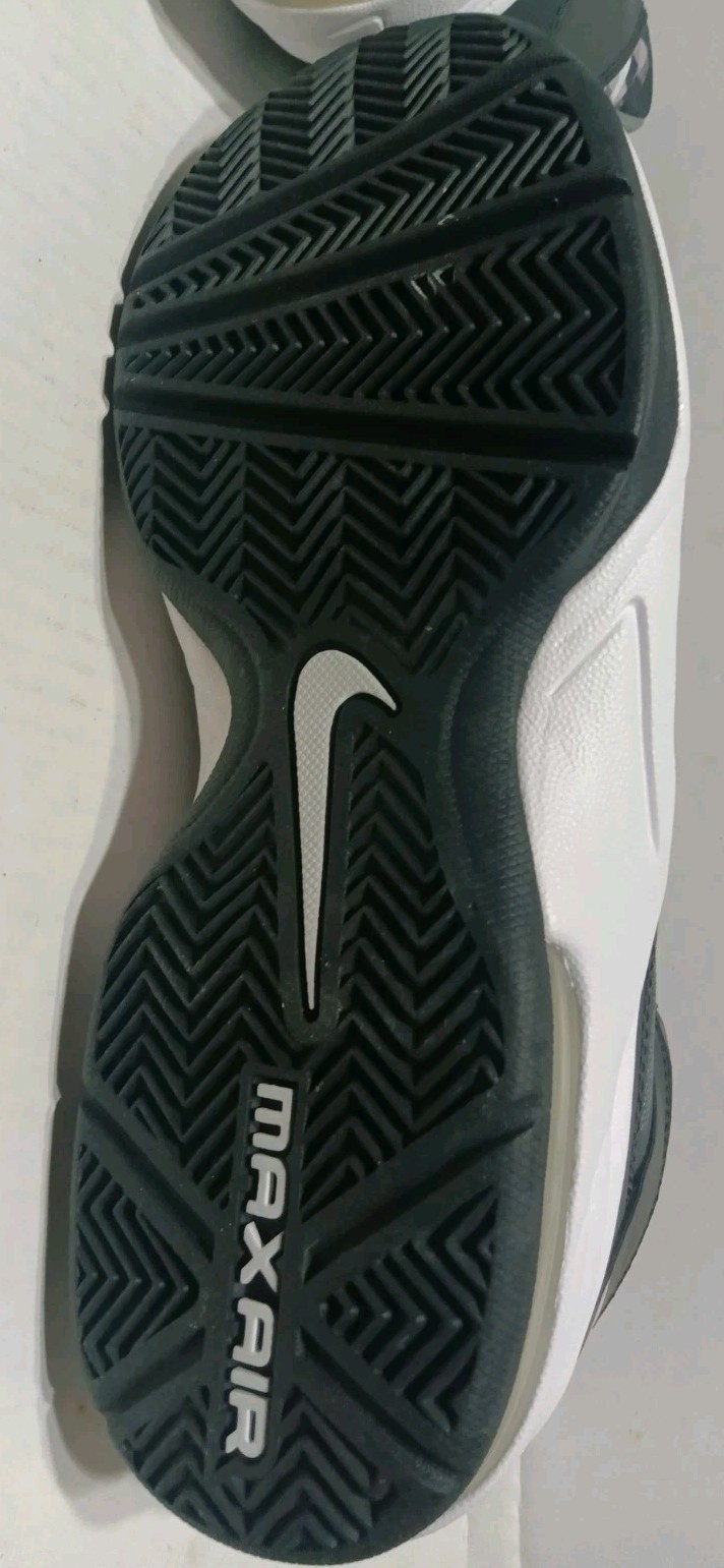 Nike Air Max Stutter Step Shoes Men’s Size 7 Black White Charcoal Brand New