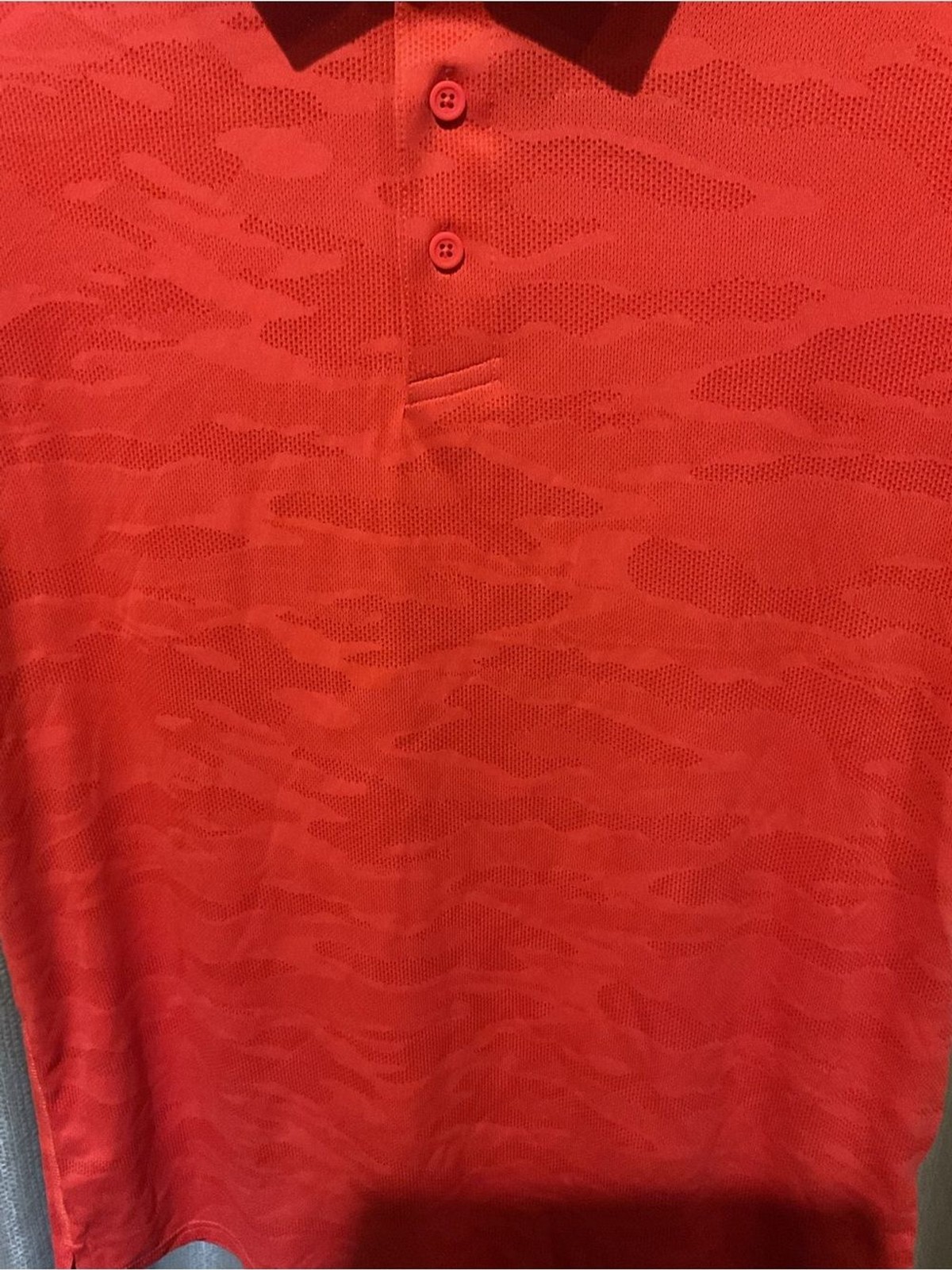DSG Men’s Bright Red Polo Golf Shirt with Subtle Jacquard Pattern S