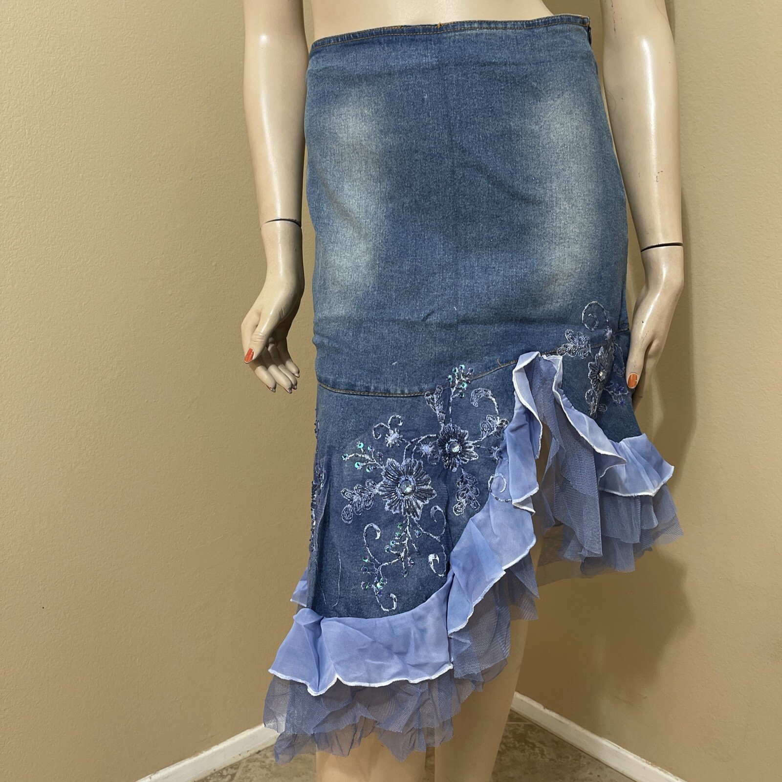 Women’s Blue Denim Cotton Casual Stretch Bead Boho Zipper Size M(6-8) Skirt 3277
