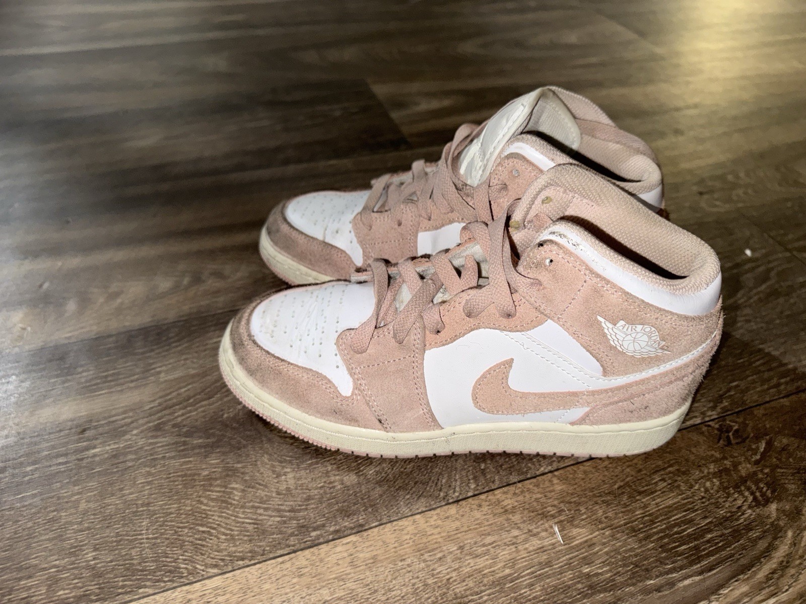 Nike Air Jordan 1 Mid Pearl Pink White DQ8423-600 GS & Women’s Size 6.5, 5Y