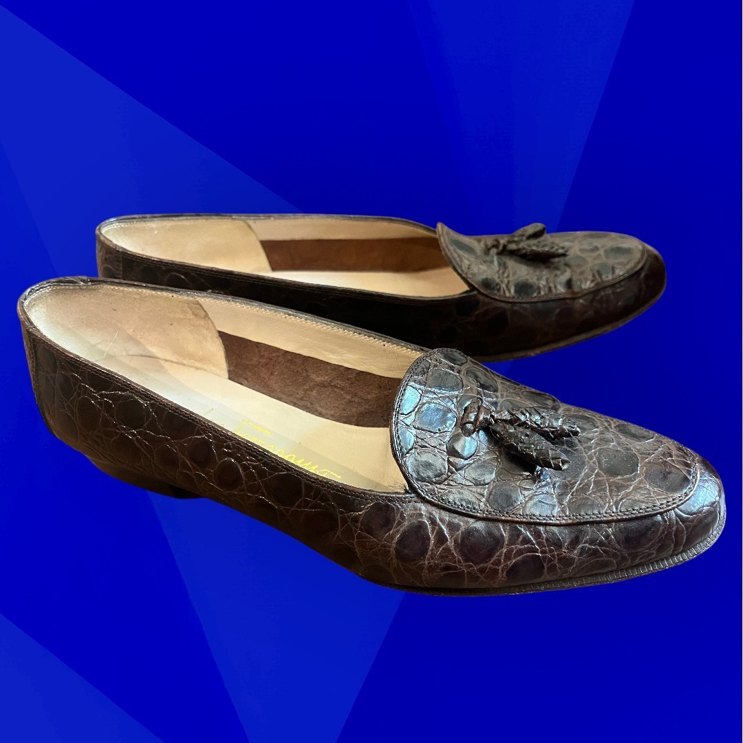 ferragamo flats women