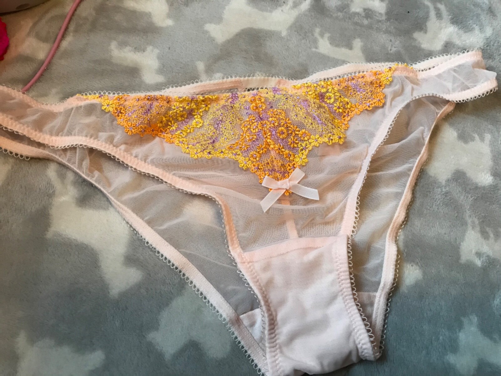 Victoria’s Secret Very Sexy Bikini Panty M L NWT Beige Yellow Embroidery CC 1KK1