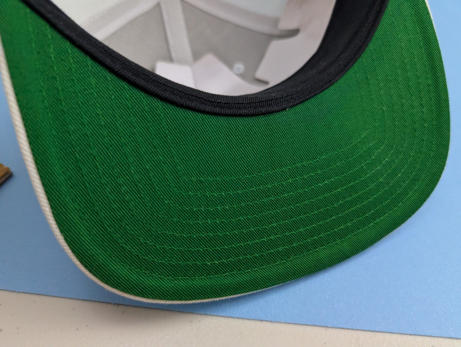 Nike Pro Cap White Black Swoosh Flat Bill Snapback Hat FV5522-100 L/XL