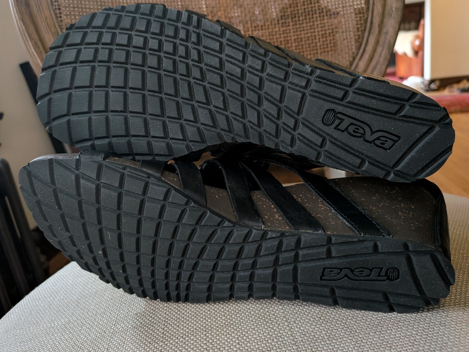 Teva Black Leather Cabrillo Sandals Women’s 9.5 NEW In Box