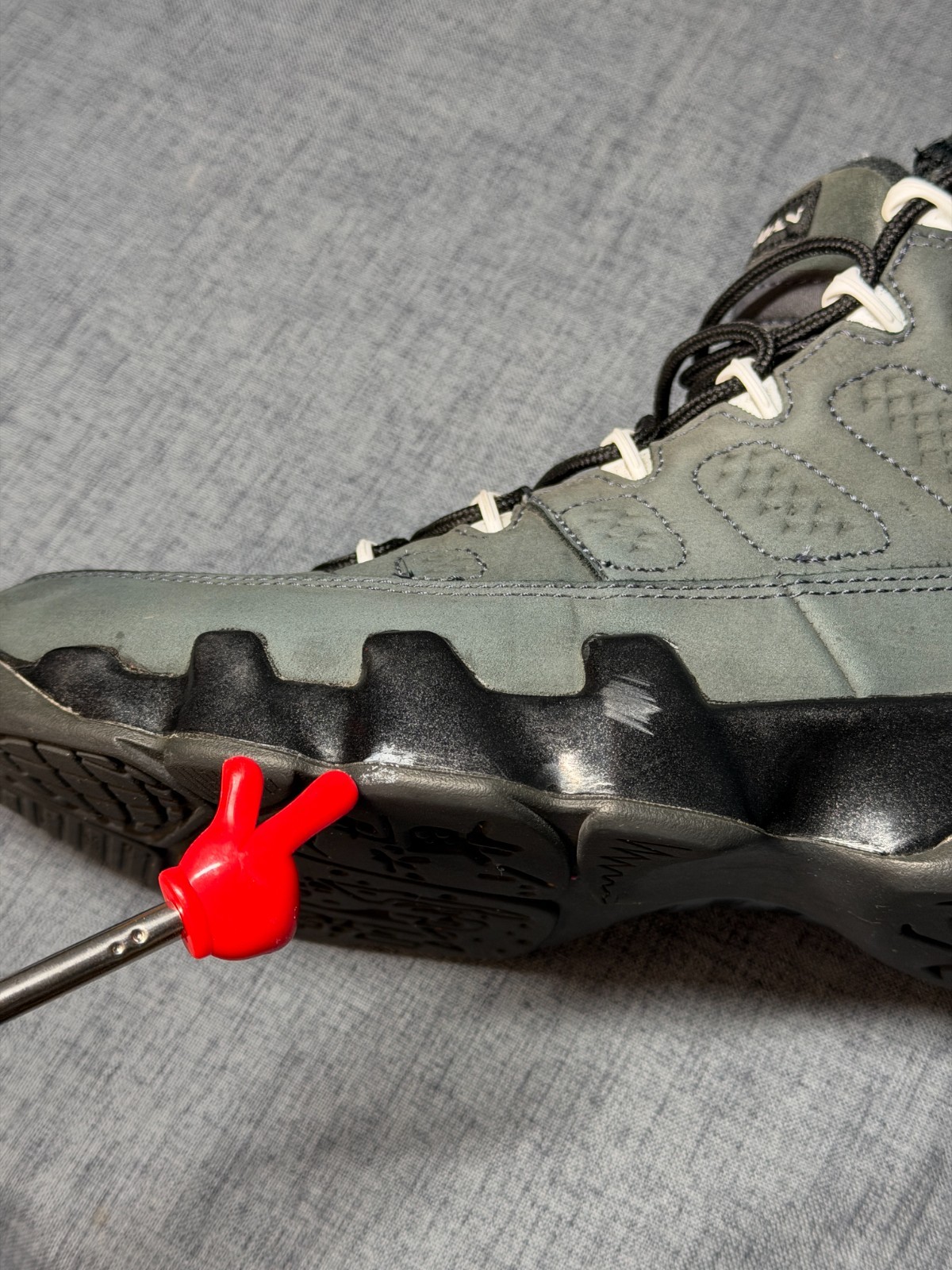 Size 8.5 – Air Jordan 9 Retro Anthracite Black & Grey) 302370-013