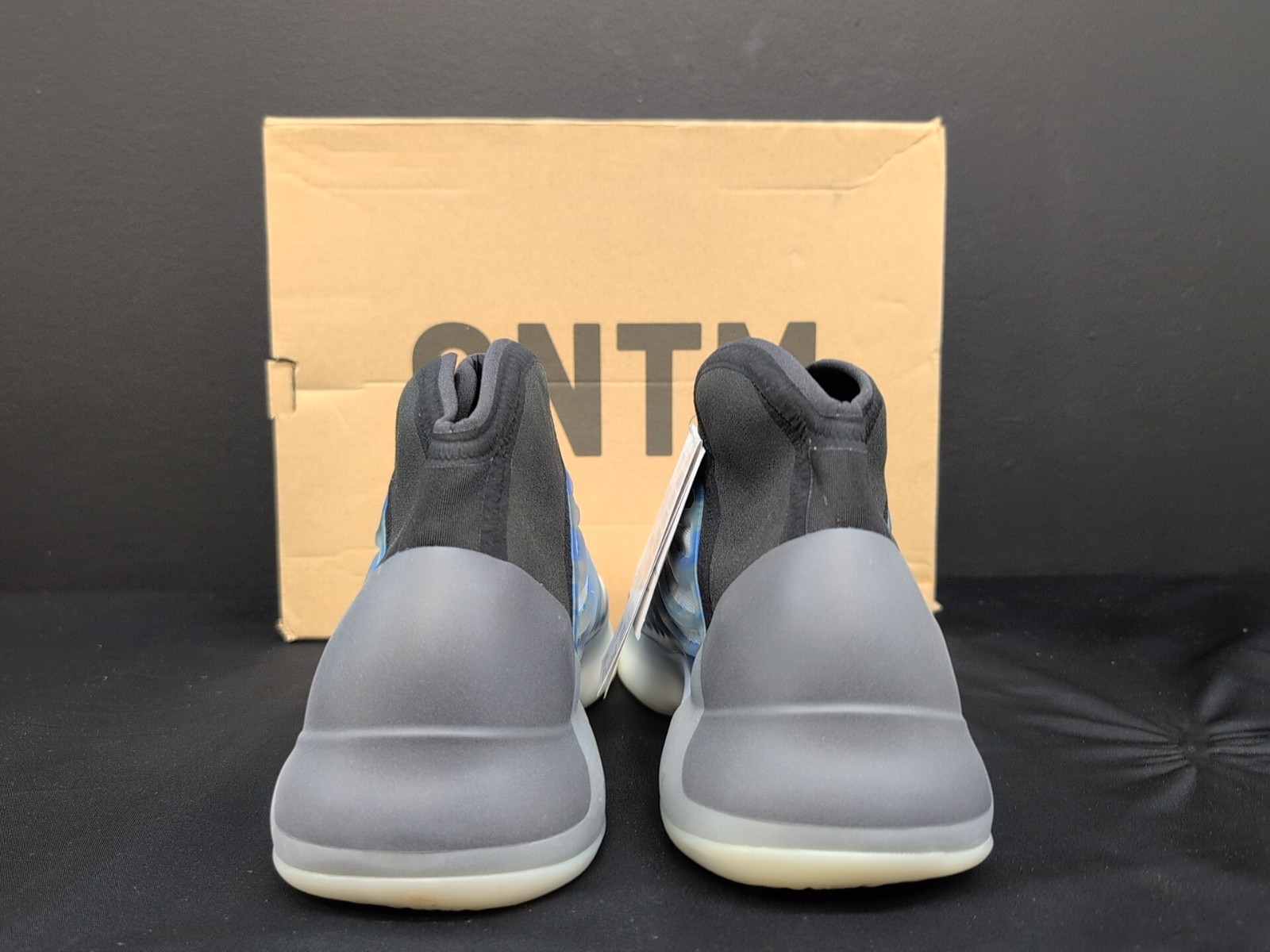 Adidas Yeezy Quantum Shoes Men’s Comfort Sneakers US 8.5 Frozen Blue GZ8872