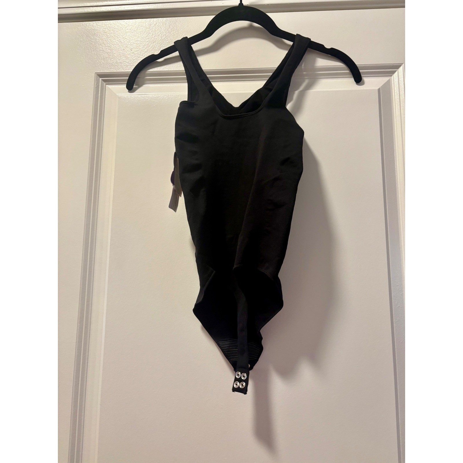 Yitty NWT Nearly Naked Shaping Bodysuit Black Scoop Neck Thong M/L