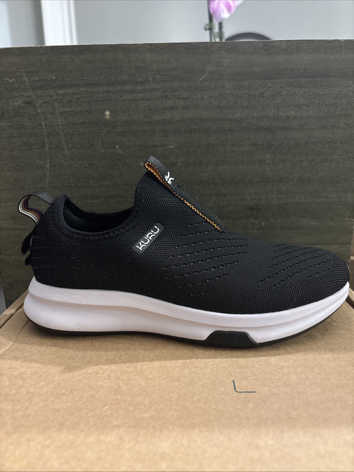 Kuru Atom Slip On Womens Size 7.5 Black White Athletic Walking Shoes Sneakers