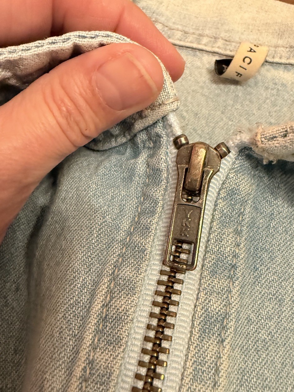 Pacifika Light Wash Denim Jacket Women’s XS Zip Up YKK Zip Front Pocket