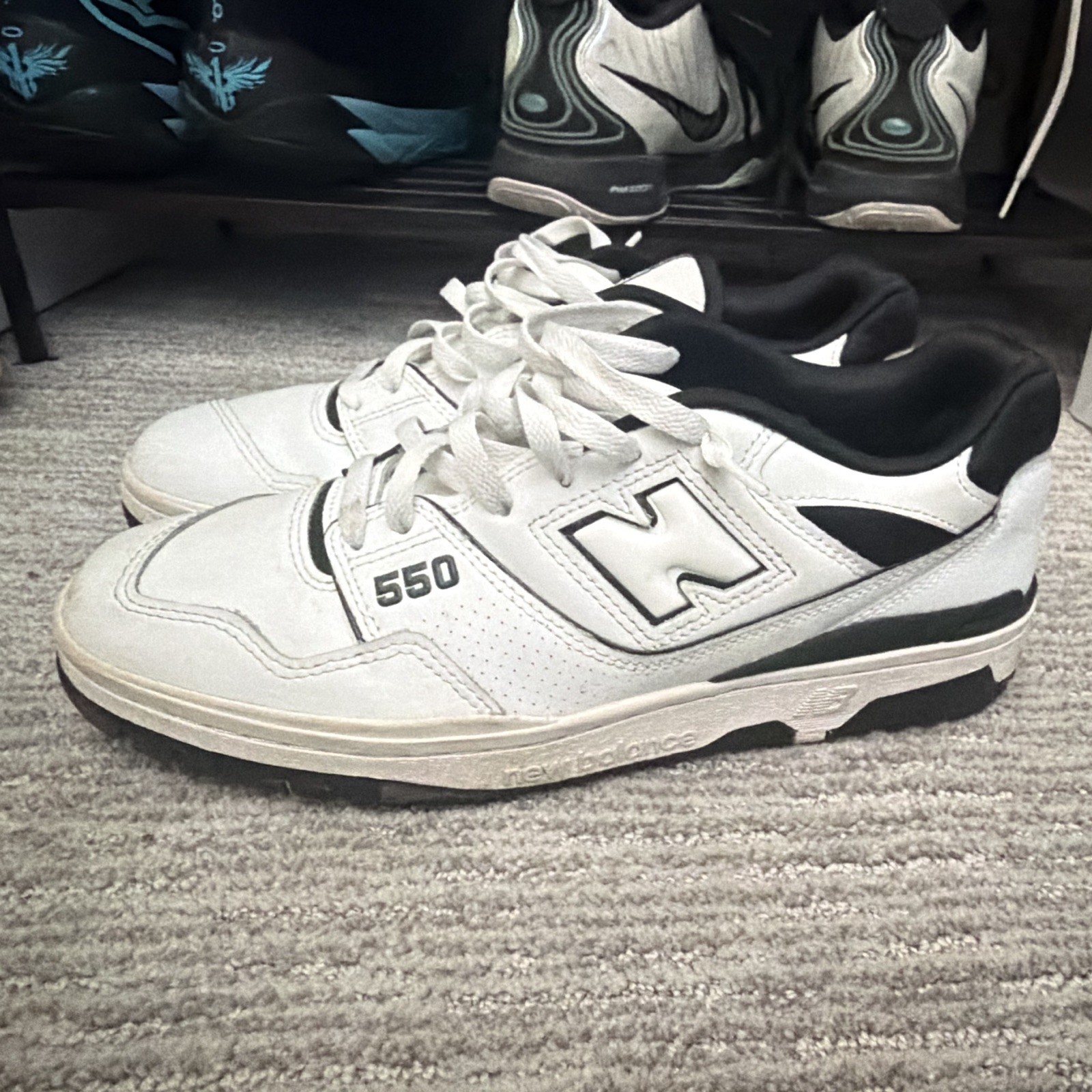 New Balance 550 Men’s white And Black. Great Condition