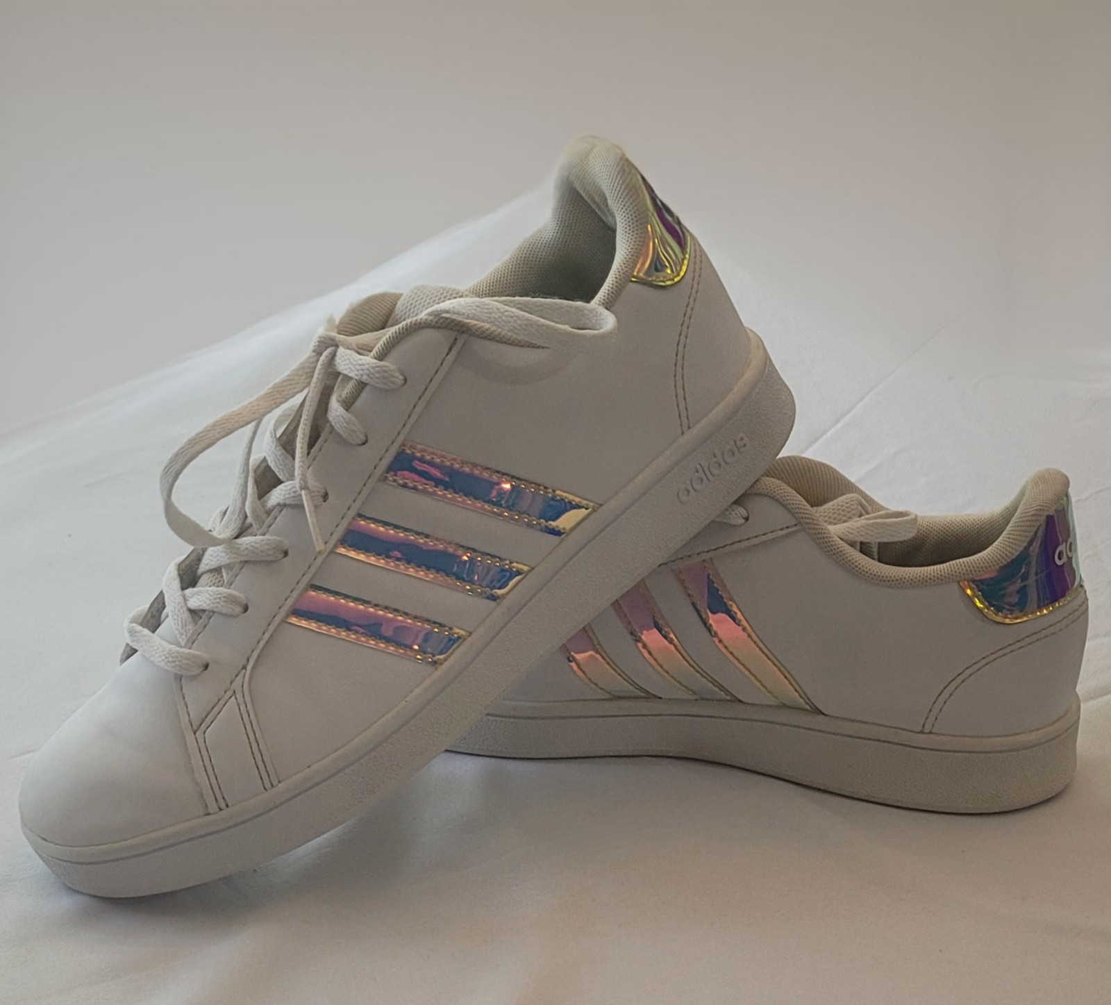 Women’s White Adidas Sneakers with Metallic accents Size 6.5