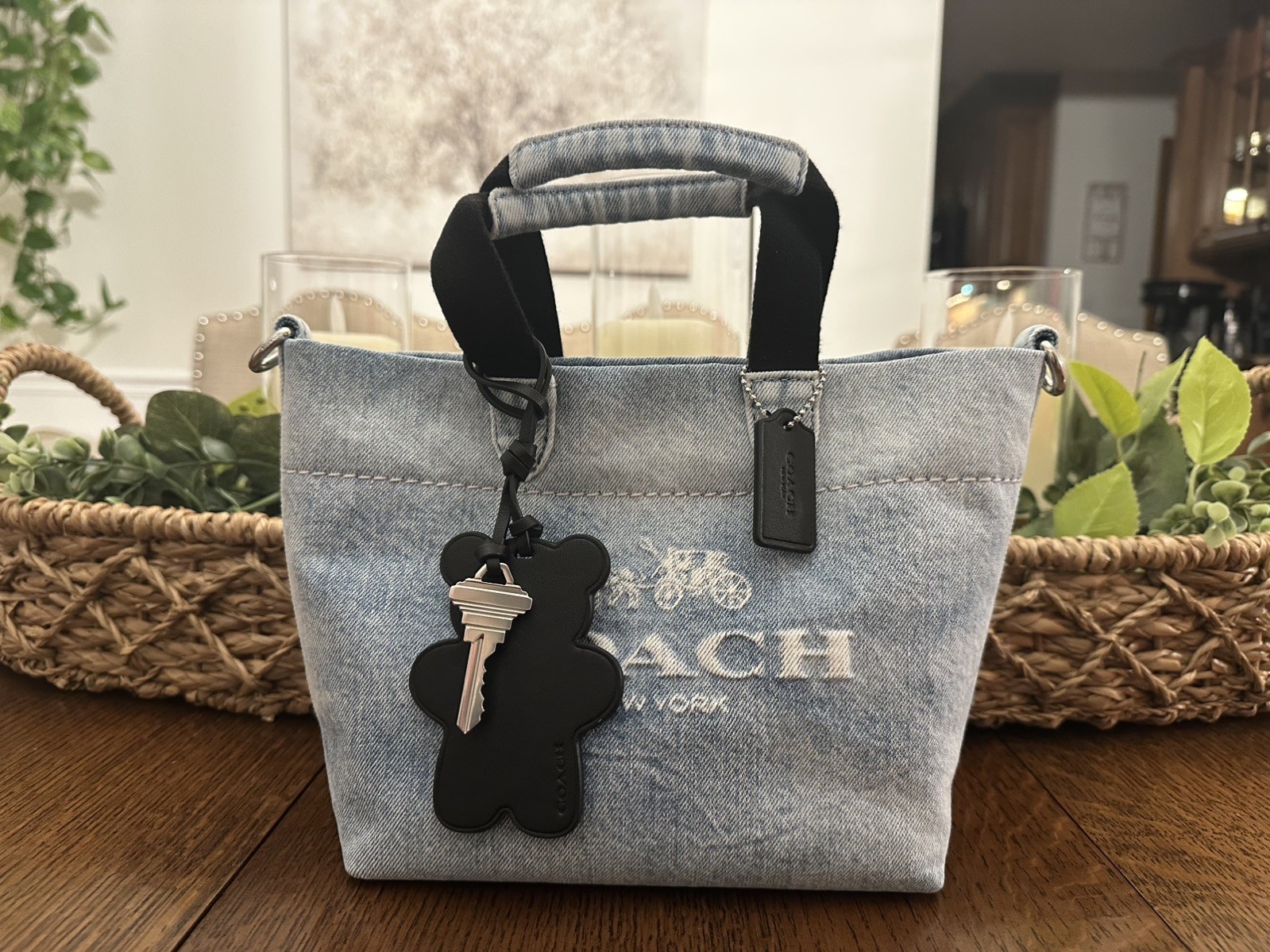 NWOT – COACH CEB33 Mini Tour Convertible Tote Bag – Loved Indigo Denim w/ Black
