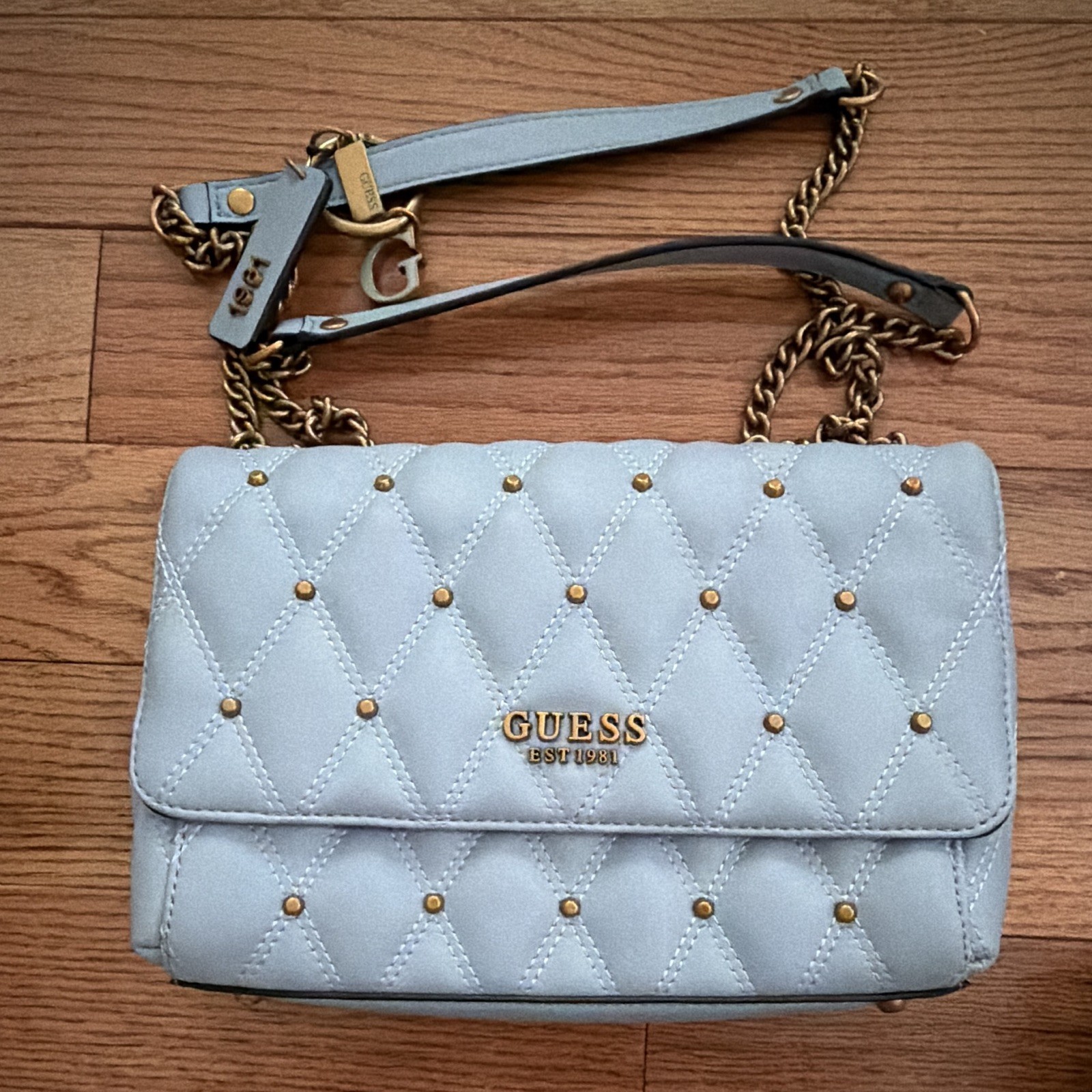 GUESS Blue Quilted Studded Small Shoulder Bag Chain Strap Magnetic Lined Pockets