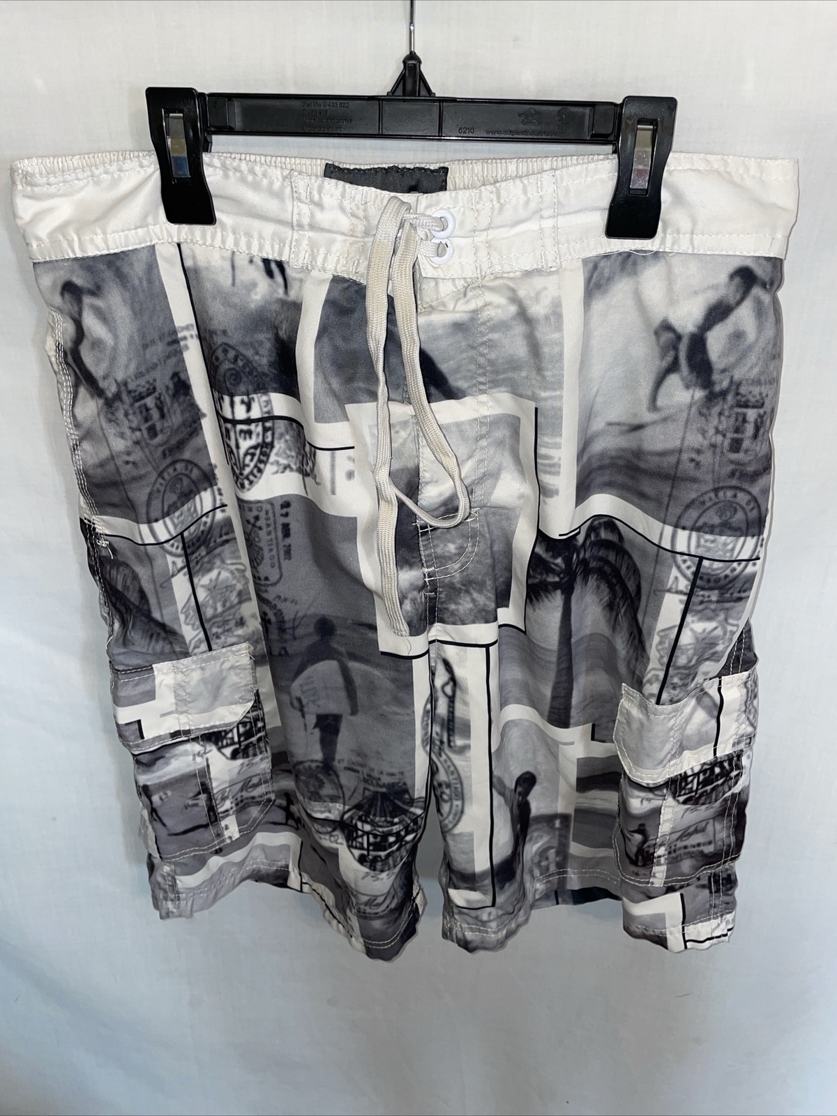 U.S. Apparel Mens Board Shorts Size Large Gray Surf Picture Motif Drawstring