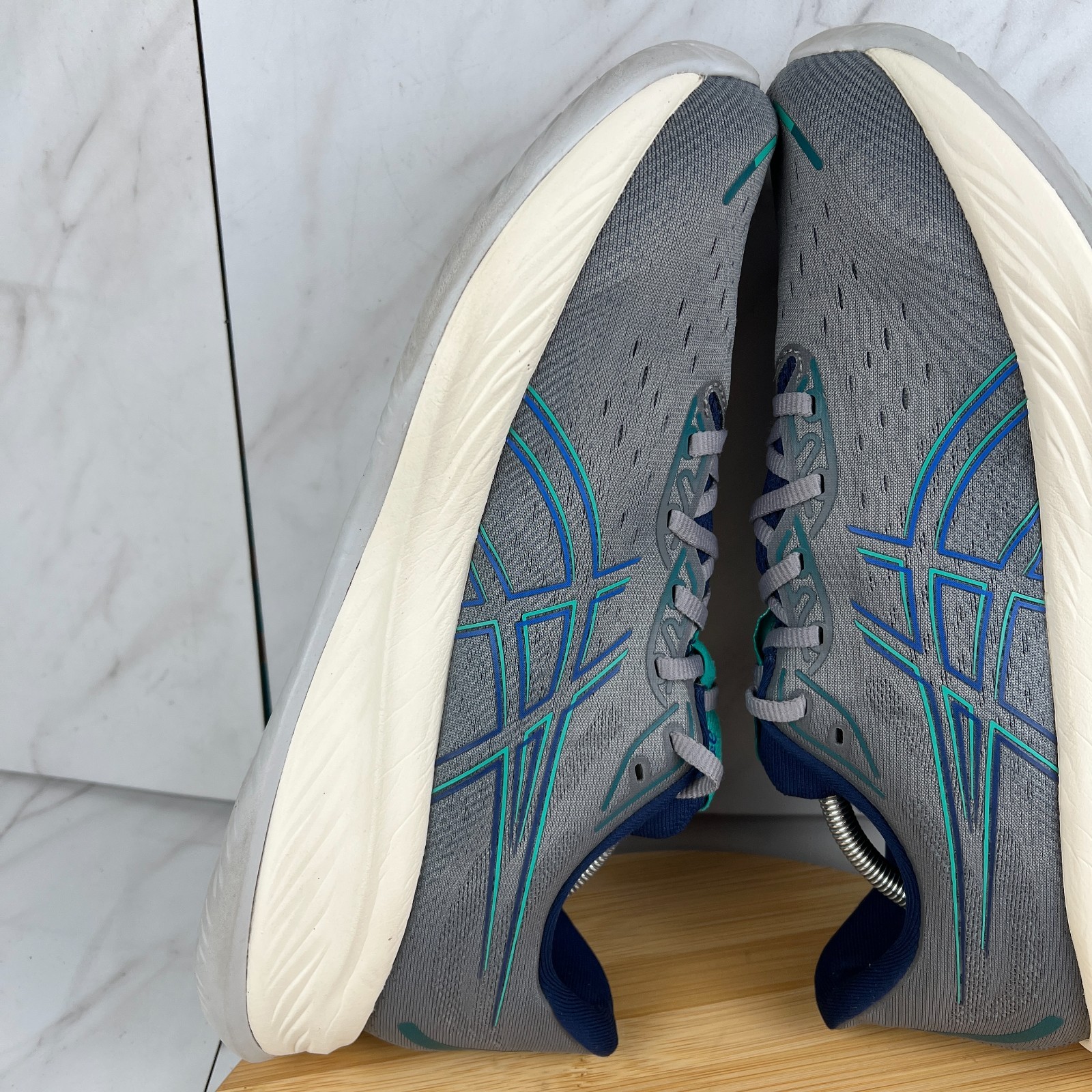 Asics Gel Cumulus 26 Mens Size 11.5 Gray Blue Athletic Running Shoes 1011B894
