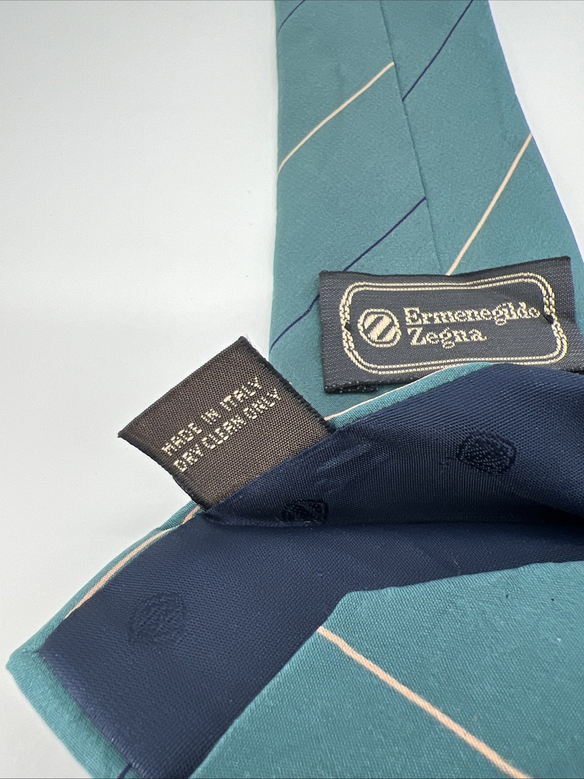 Ermenegildo Zegna 100% Silk Tie Green Striped 58.5 x 3.25″ Made In Italy