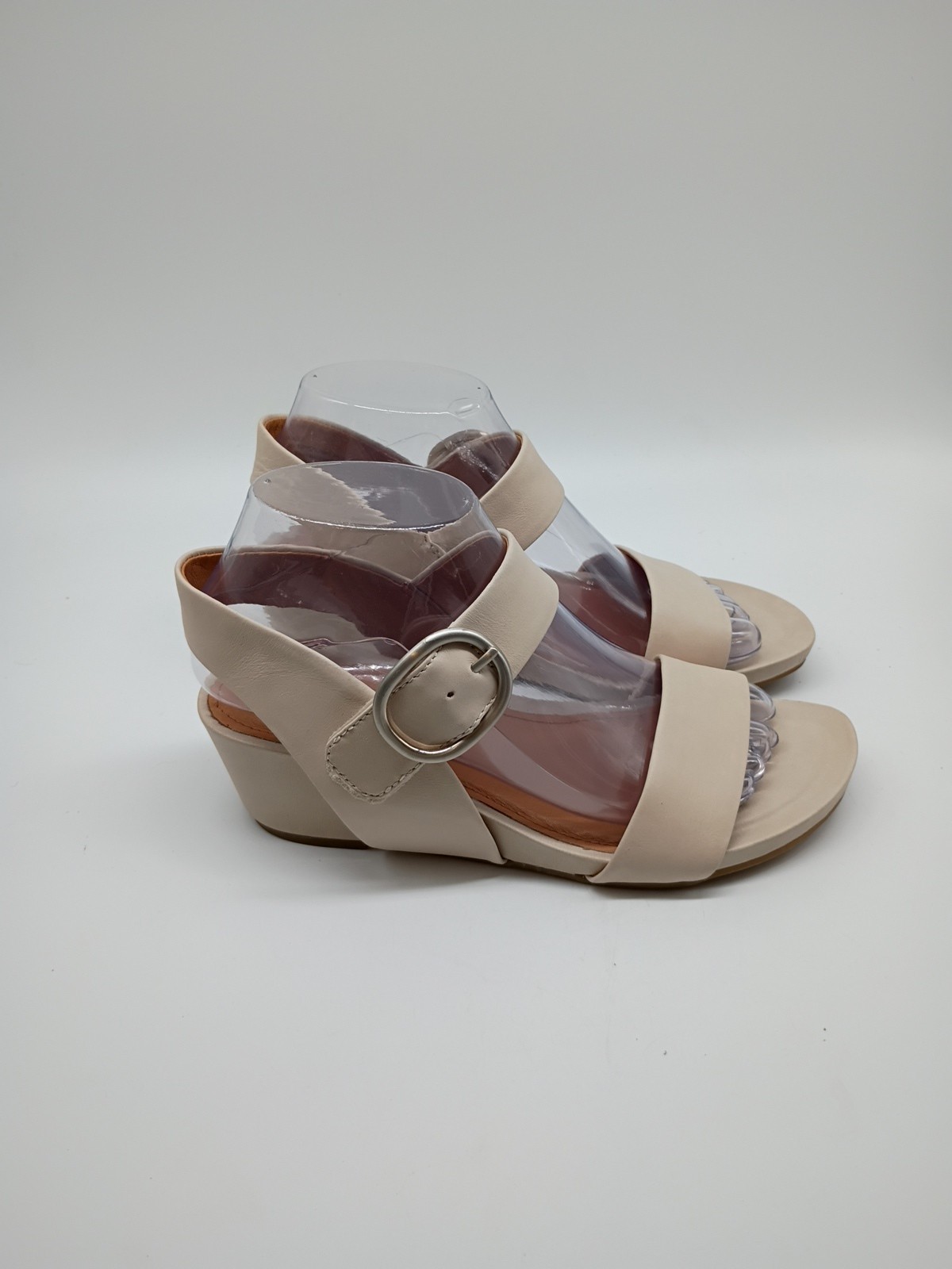 Sofft Women’s Size 7 Vaya Heel Nude Beige Leather Comfort Wedge Heel Sandal Shoe