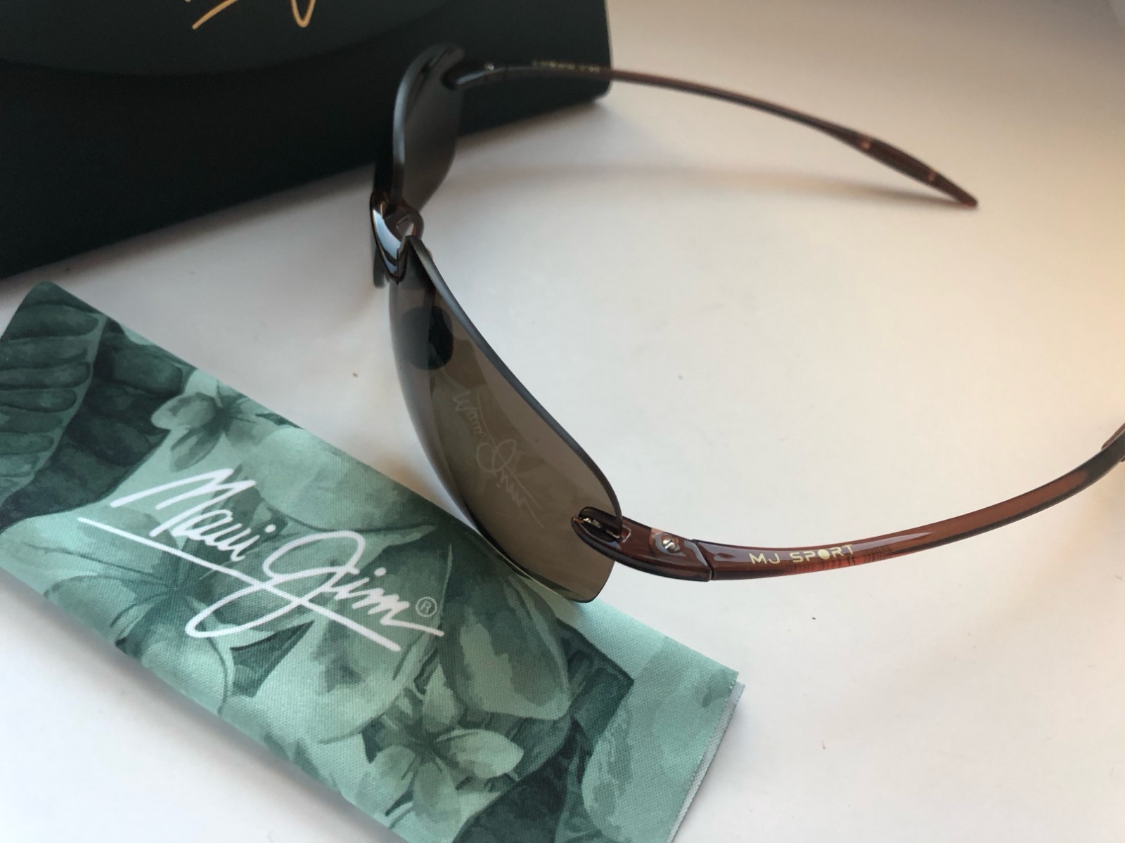 Maui Jim Breakwall H422-26/63-13 127mm Polarized Rimless Sunglasses – Brown