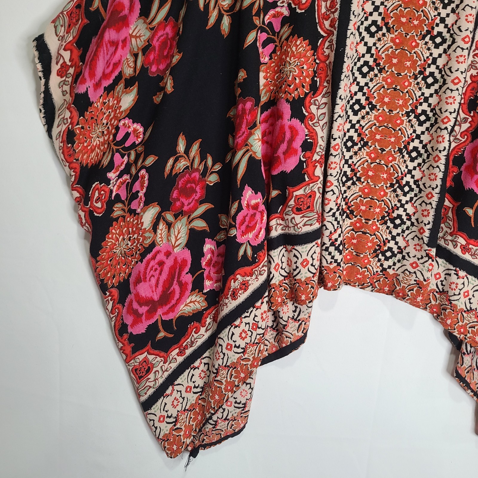 Vtg 90s Y2K Angie Colorful Lightweight Oversized Relaxed Shawl Roses Floral Lg