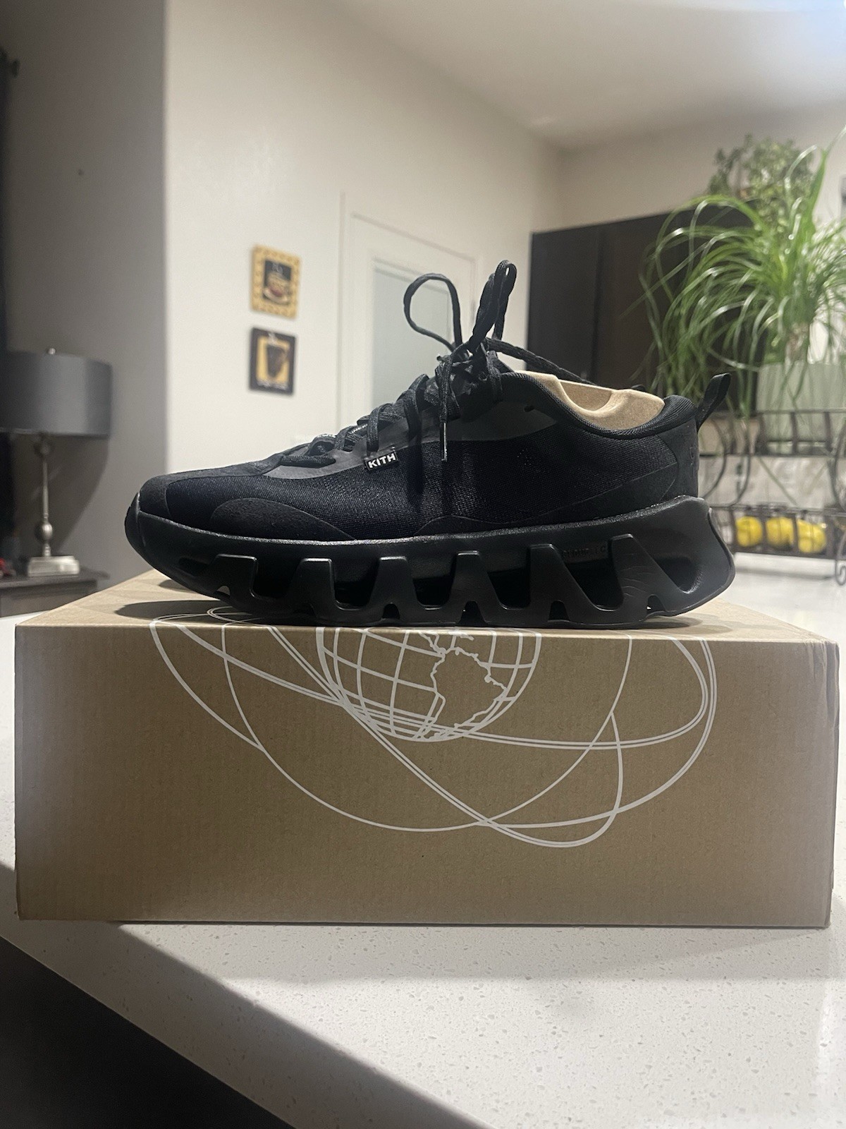 K Tech 1 ON 1 BLACK MENS 7.5