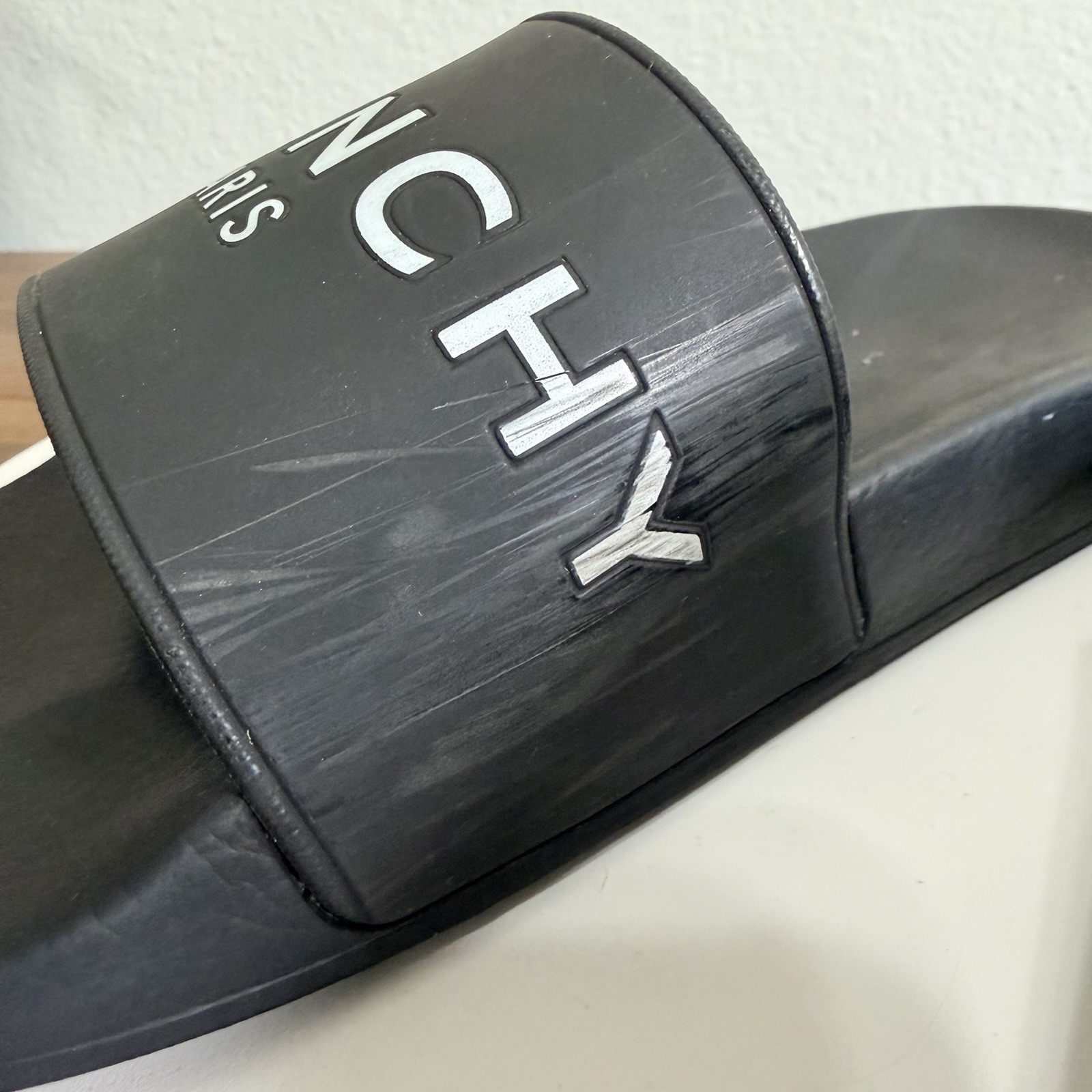Givenchy Paris Black Women’s Rubber Flat Slides Sandals Size 37 Made In Italy