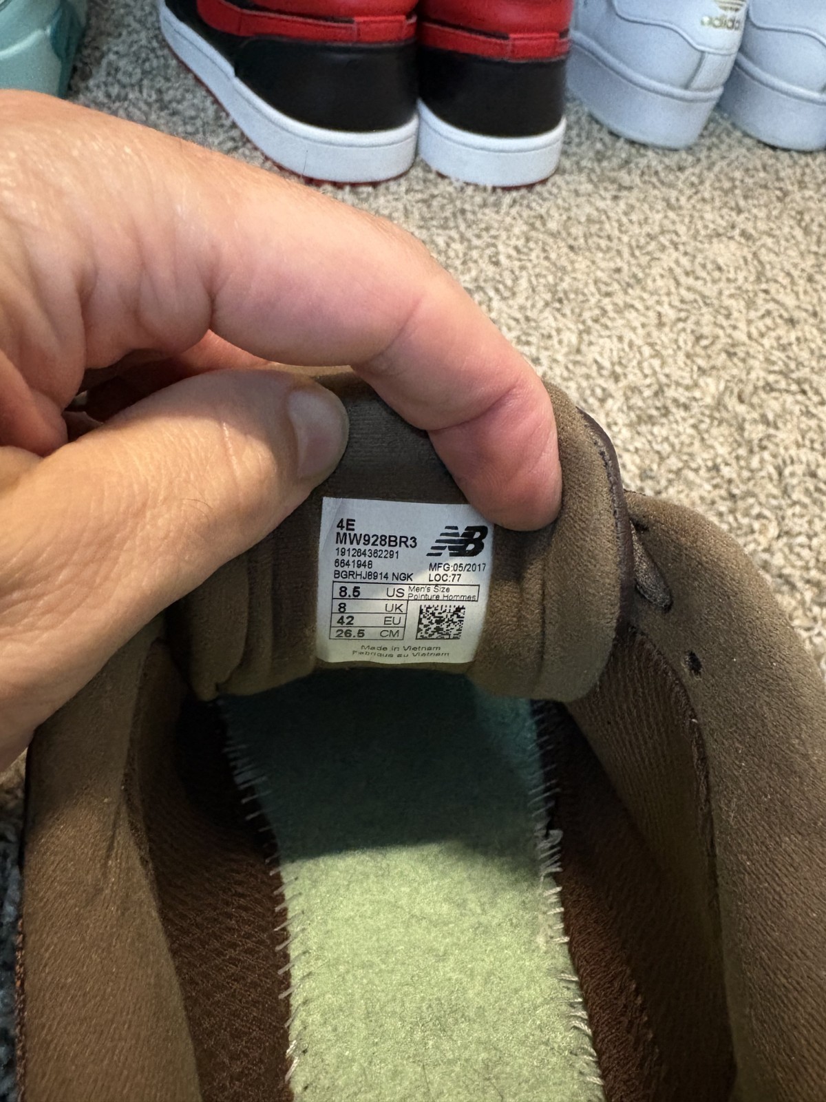 Size 8.5 – New Balance 928v3 4E Wide – Brown – Walking Shoe Men’s