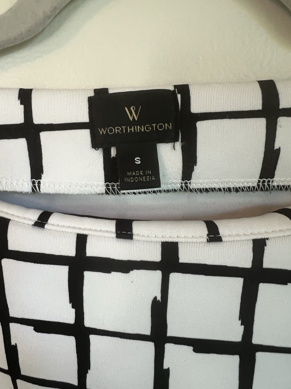 Worthington White/Black Geometric Blouse Cap Sleeve Scoop Neck Pullover S