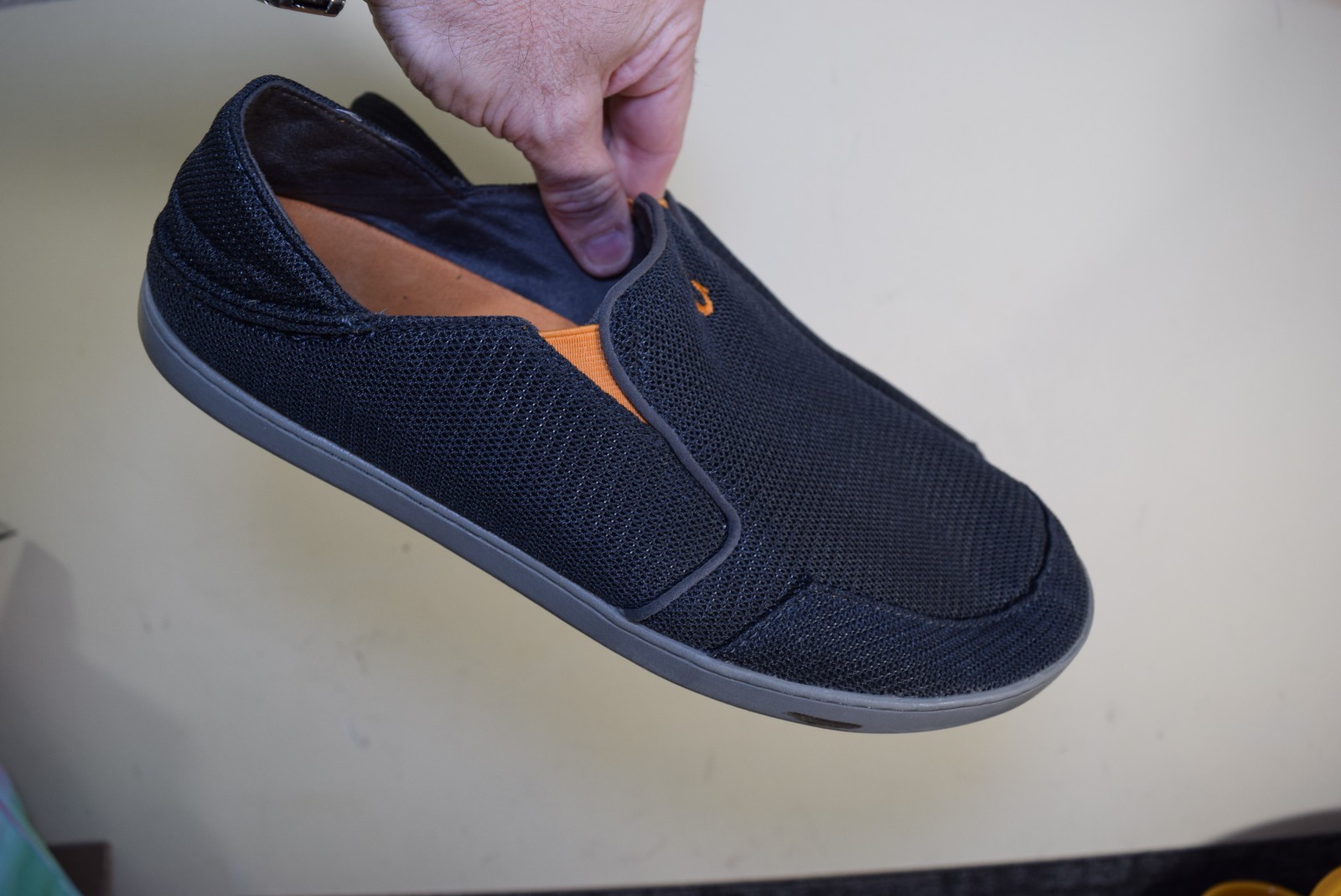 Olukai Nohea Mesh Mens 11 Dark Gray Slip On Comfort Shoe $100 10188-4242