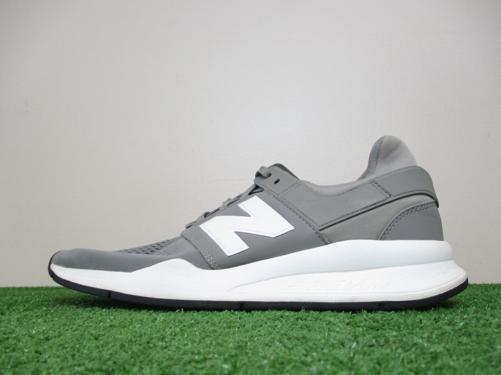 New Balance 247 Classic Shoes Mens 13 Gray White Daily Walking Lifestyle Trainer
