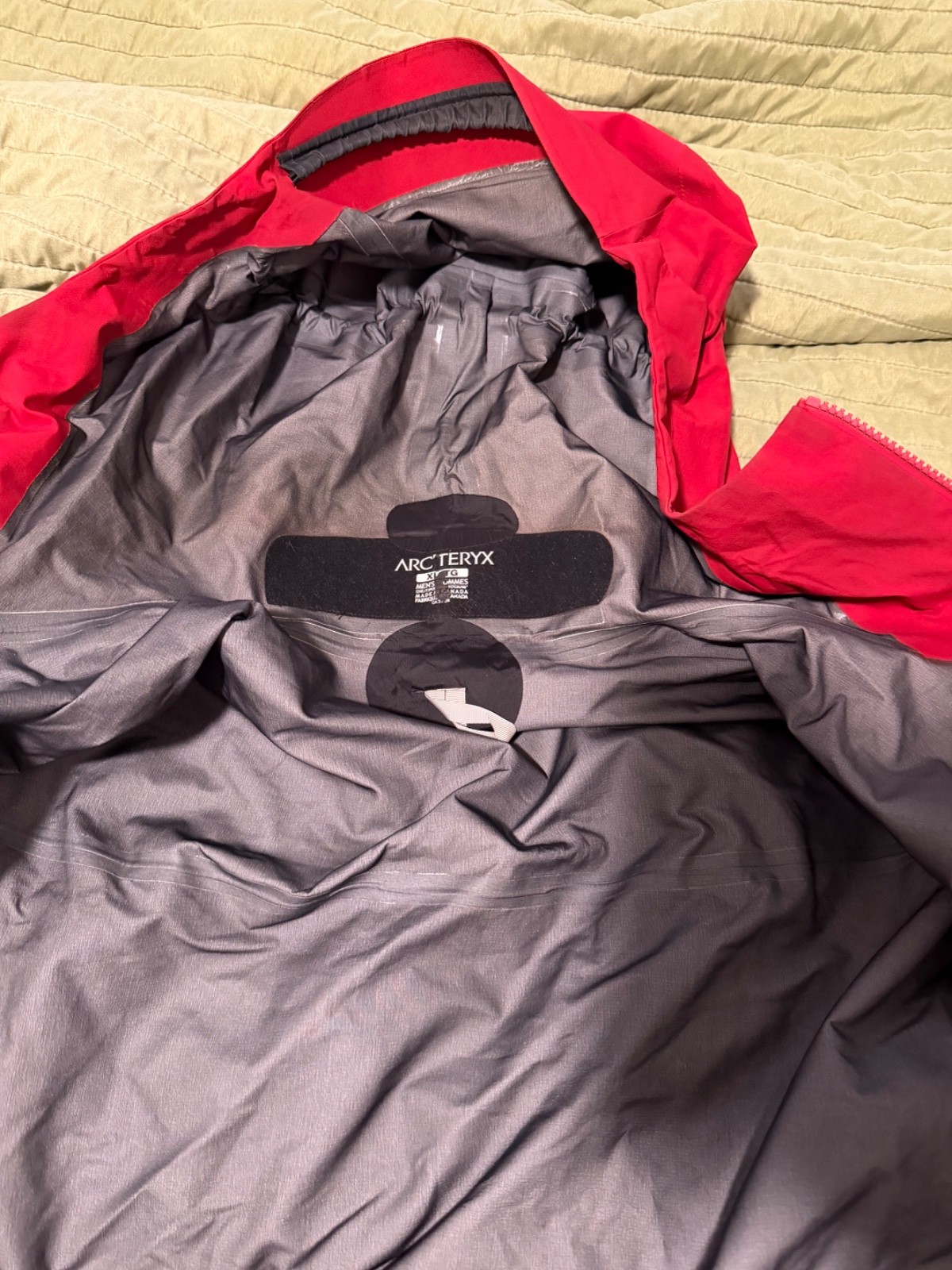 arcteryx Alpha SV jacket XL Red