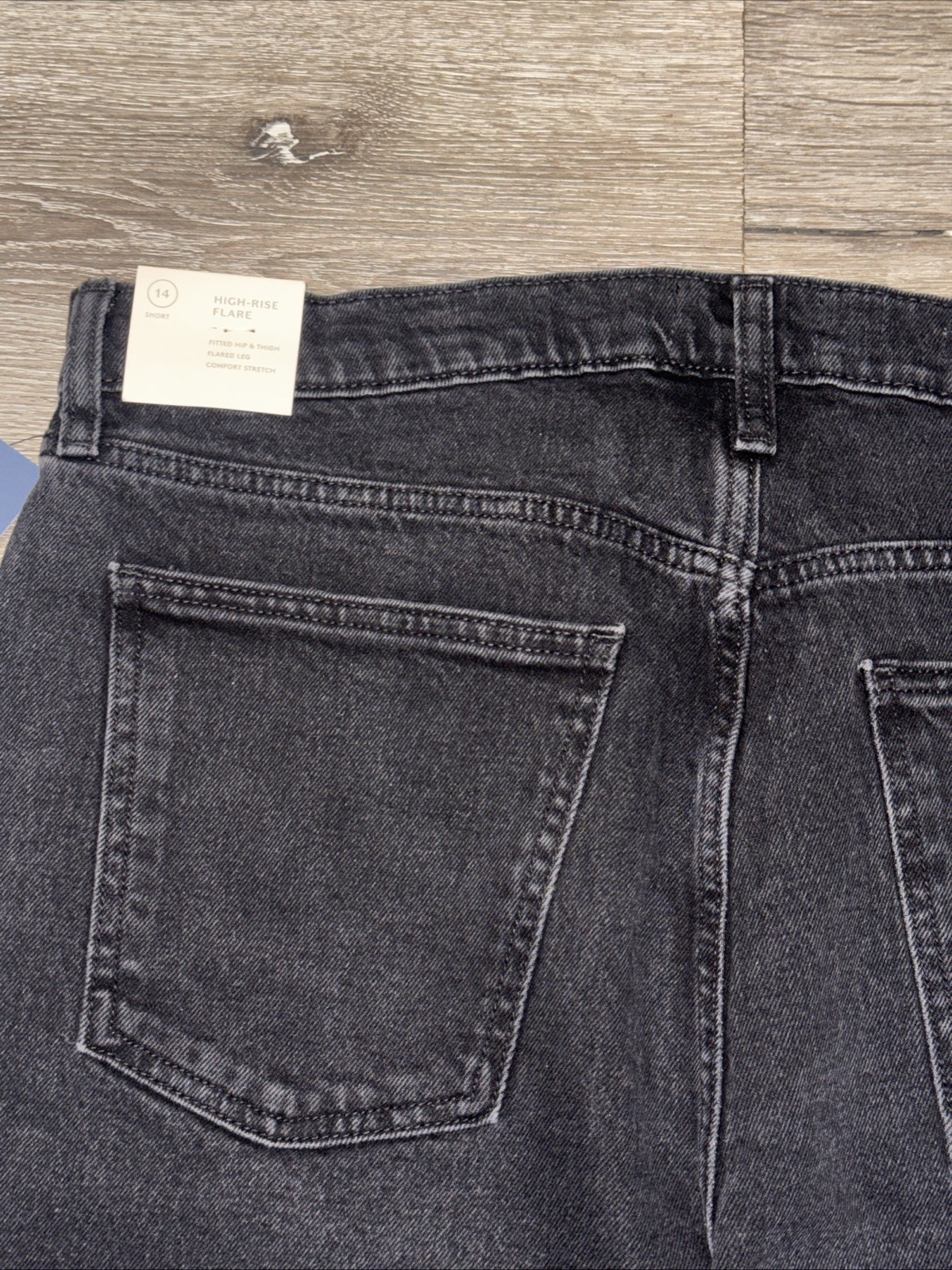 Universal Thread Women’s High Rise Flare Denim Jeans Size 14S Black Wash NEW