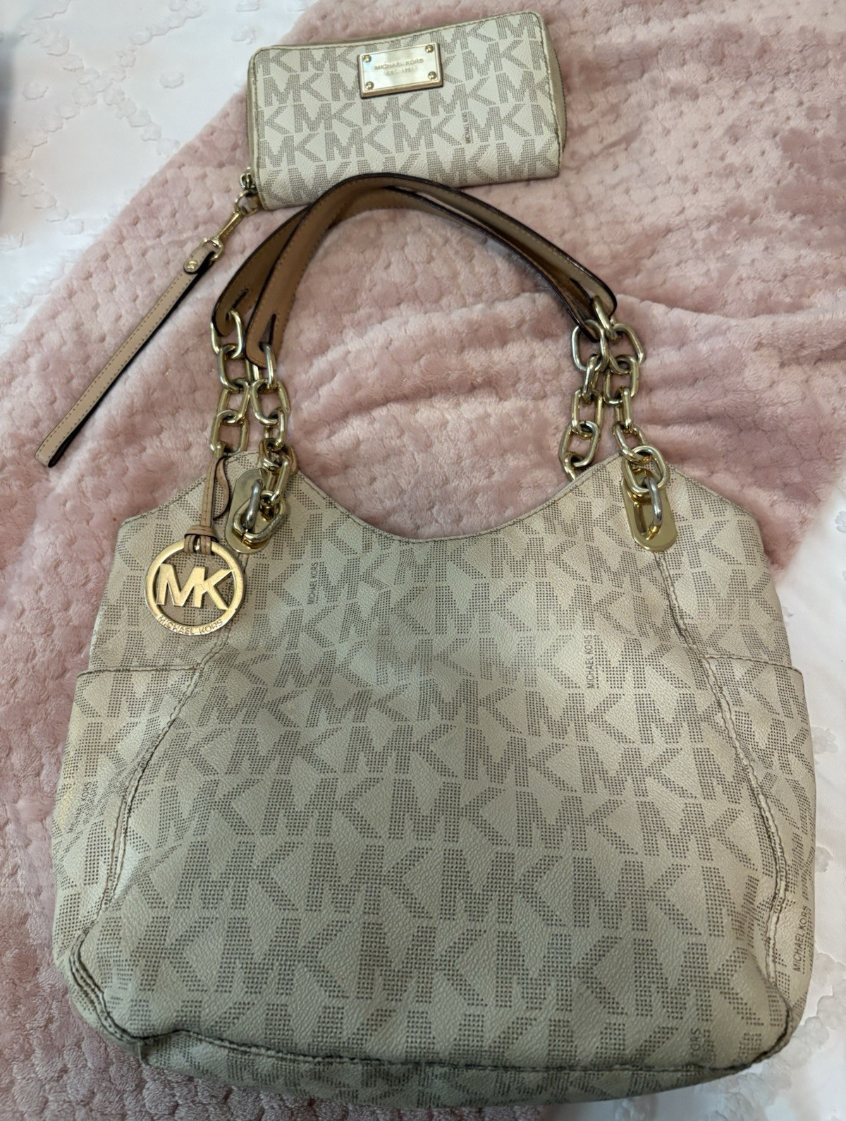 Michael Kors Beige MK Monogram Shoulder Bag Top Handle Zip Gold Charm Wallet