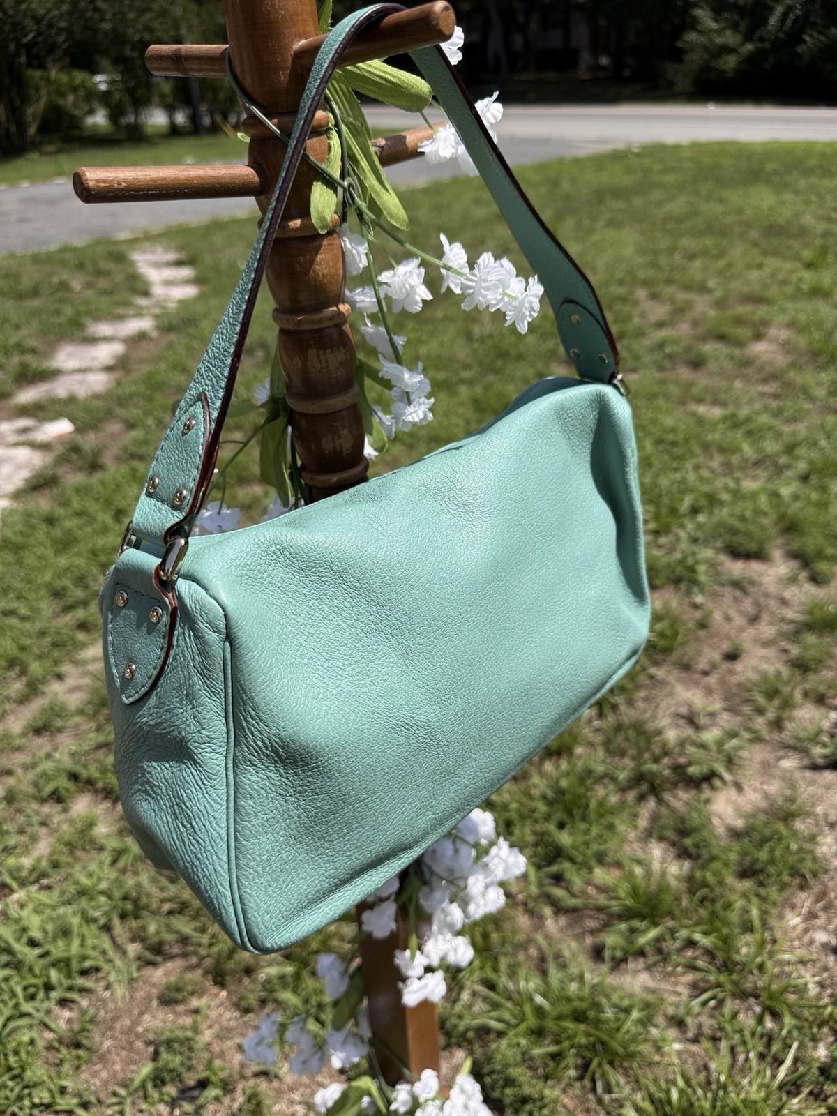 kate spade new york Green Pebbled Shoulder Bag Gold Hardware Zip, Inner Pockets