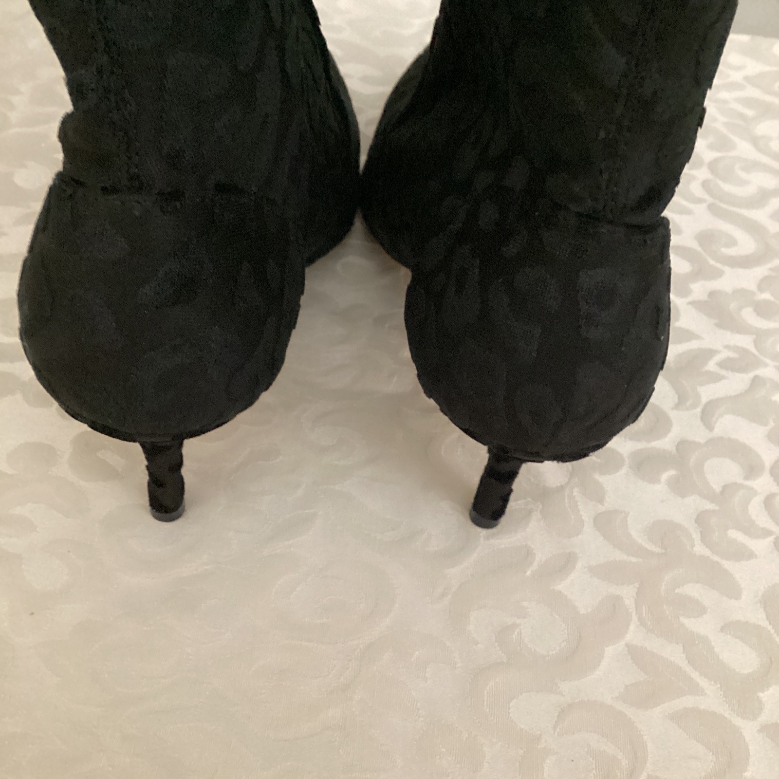 CHARLES by CHARLES DAVID BLKVELVET BOOTS NEW WITHOUT BOX EXCEL CONDITION 7.5