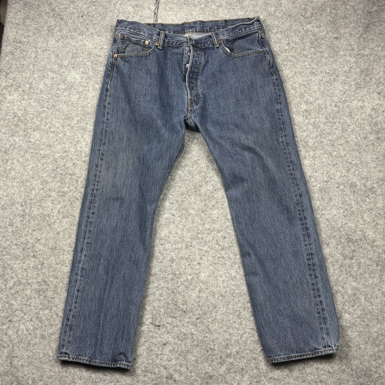 Levis 501 Original Straight Button Fly Denim Jeans Mens 38×30 Blue Medium Wash